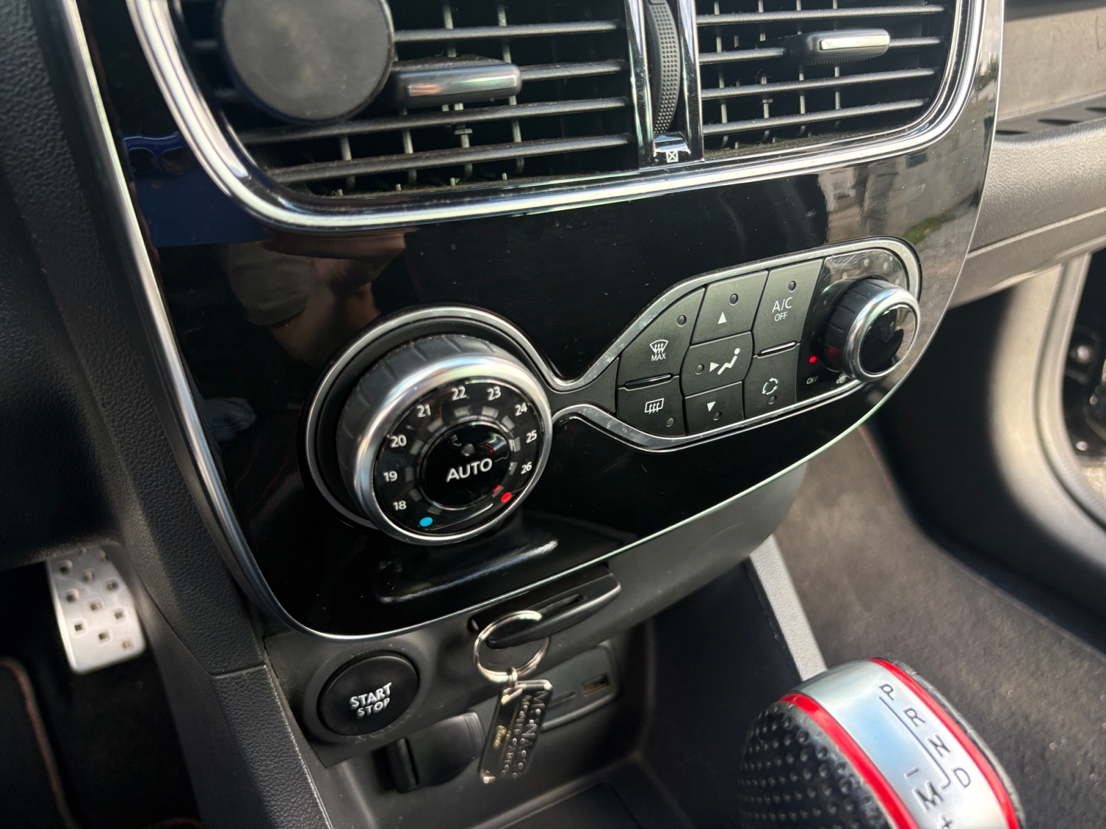 Renault Clio 25