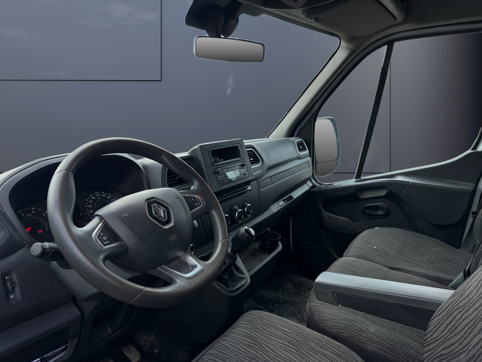 Renault Master Vu 7