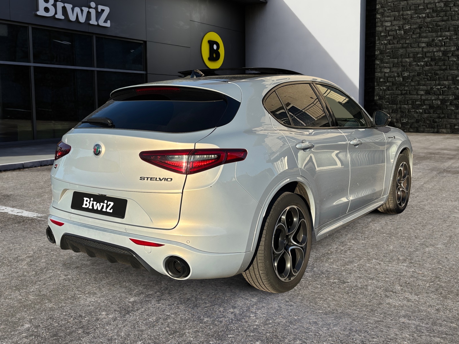 Alfa Romeo Stelvio 4
