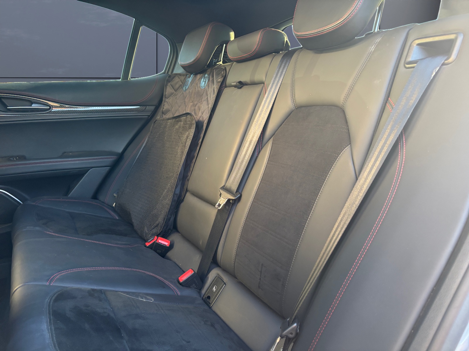 Alfa Romeo Stelvio 10