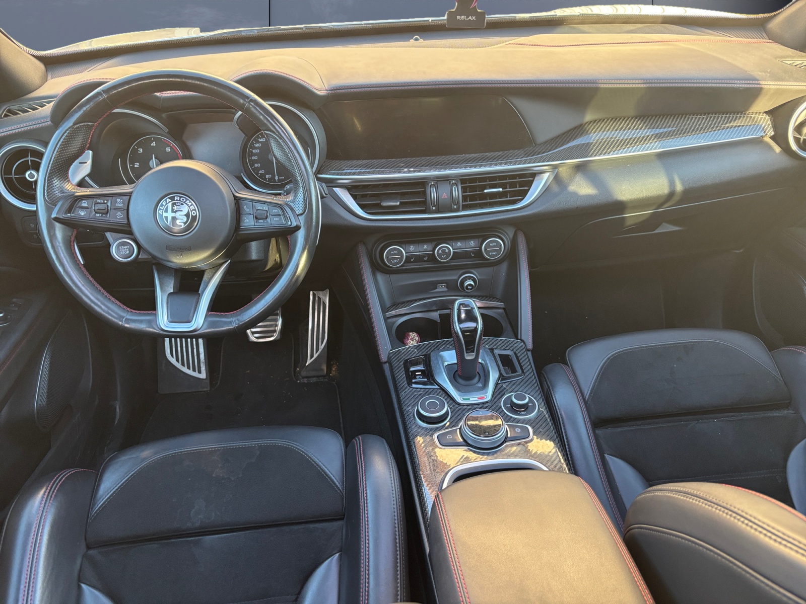 Alfa Romeo Stelvio 14