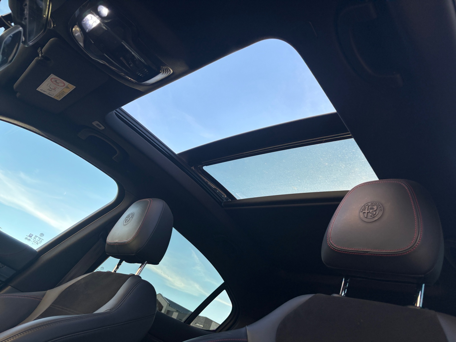 Alfa Romeo Stelvio 26