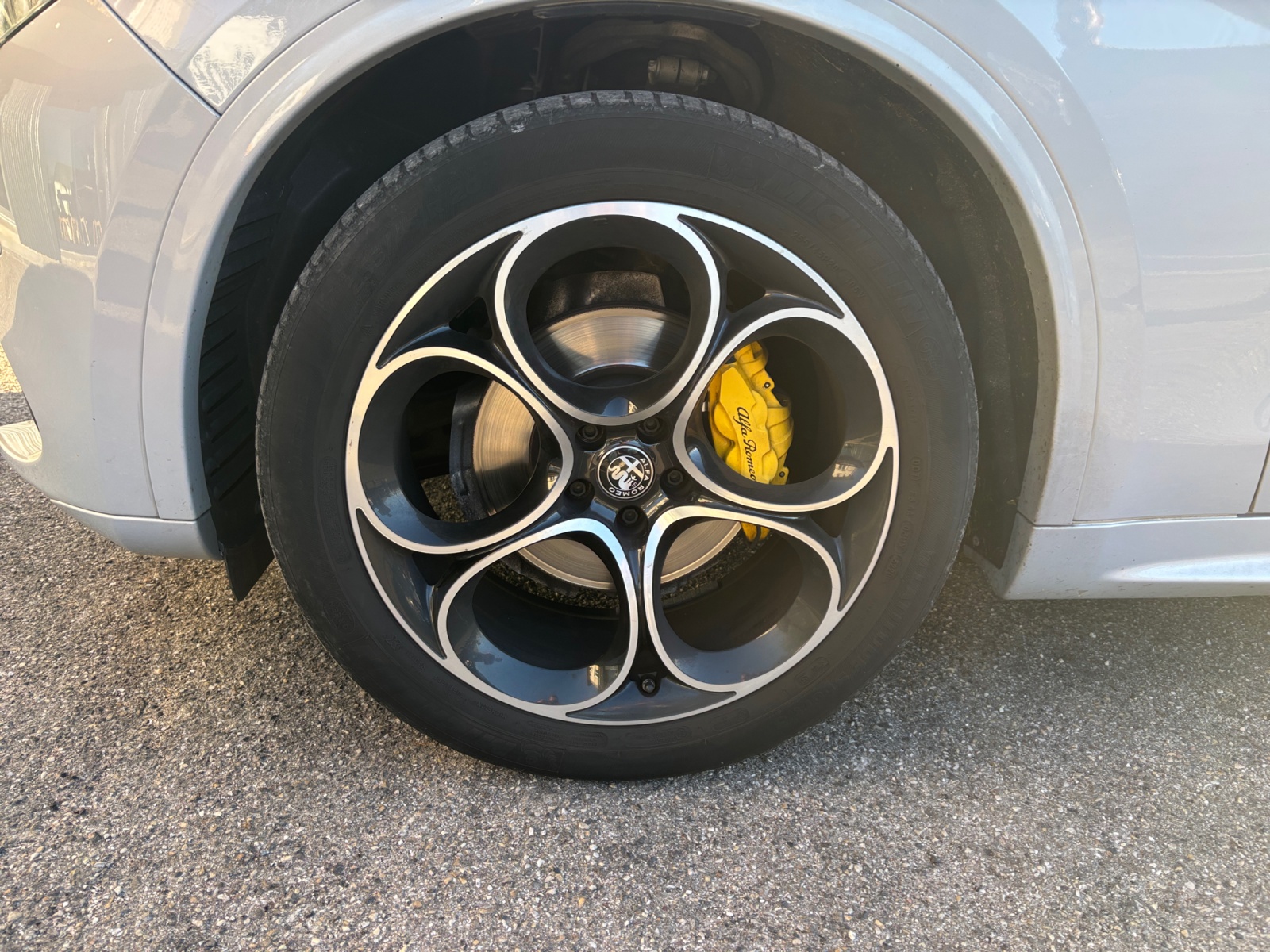 Alfa Romeo Stelvio 34