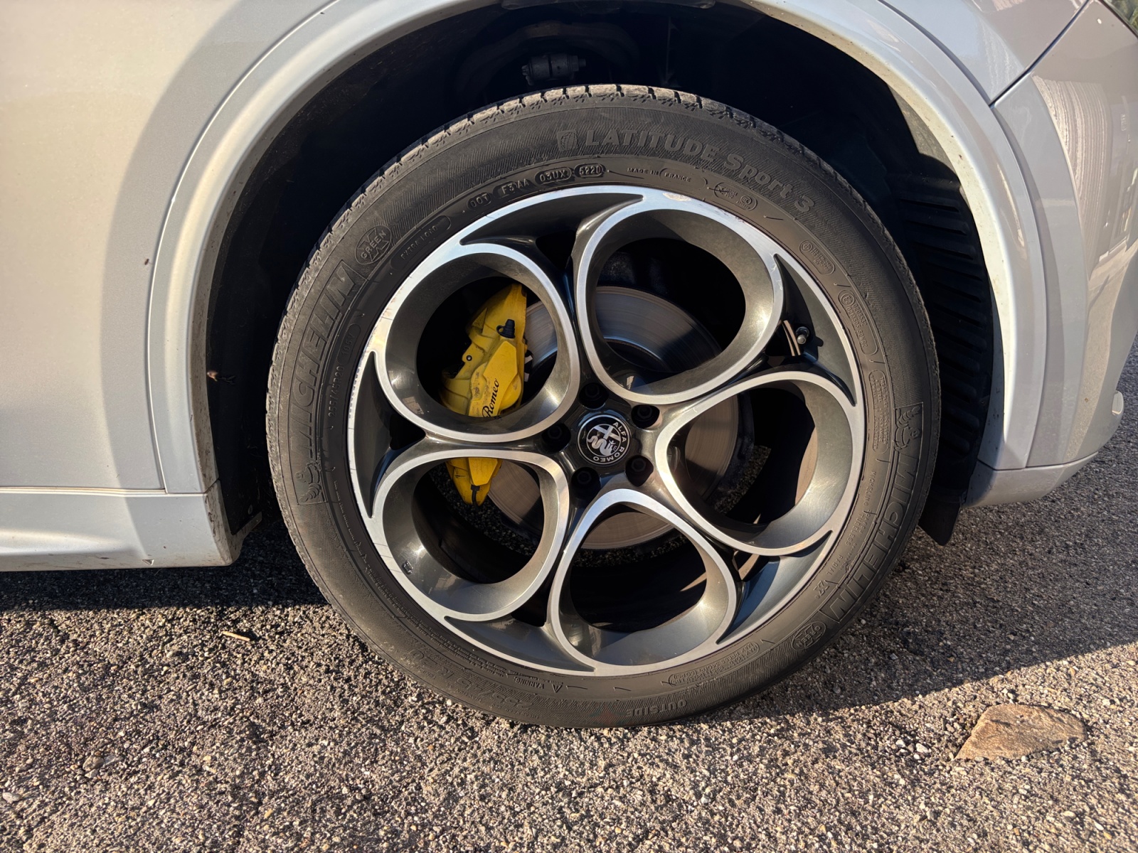 Alfa Romeo Stelvio 35