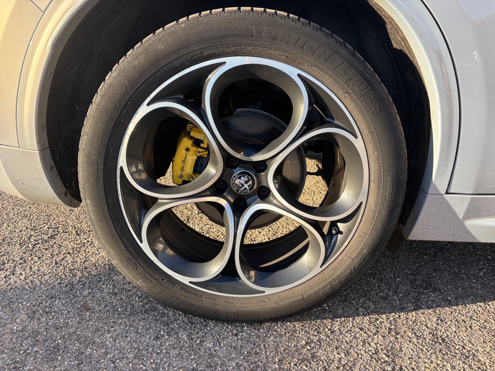 Alfa Romeo Stelvio 36
