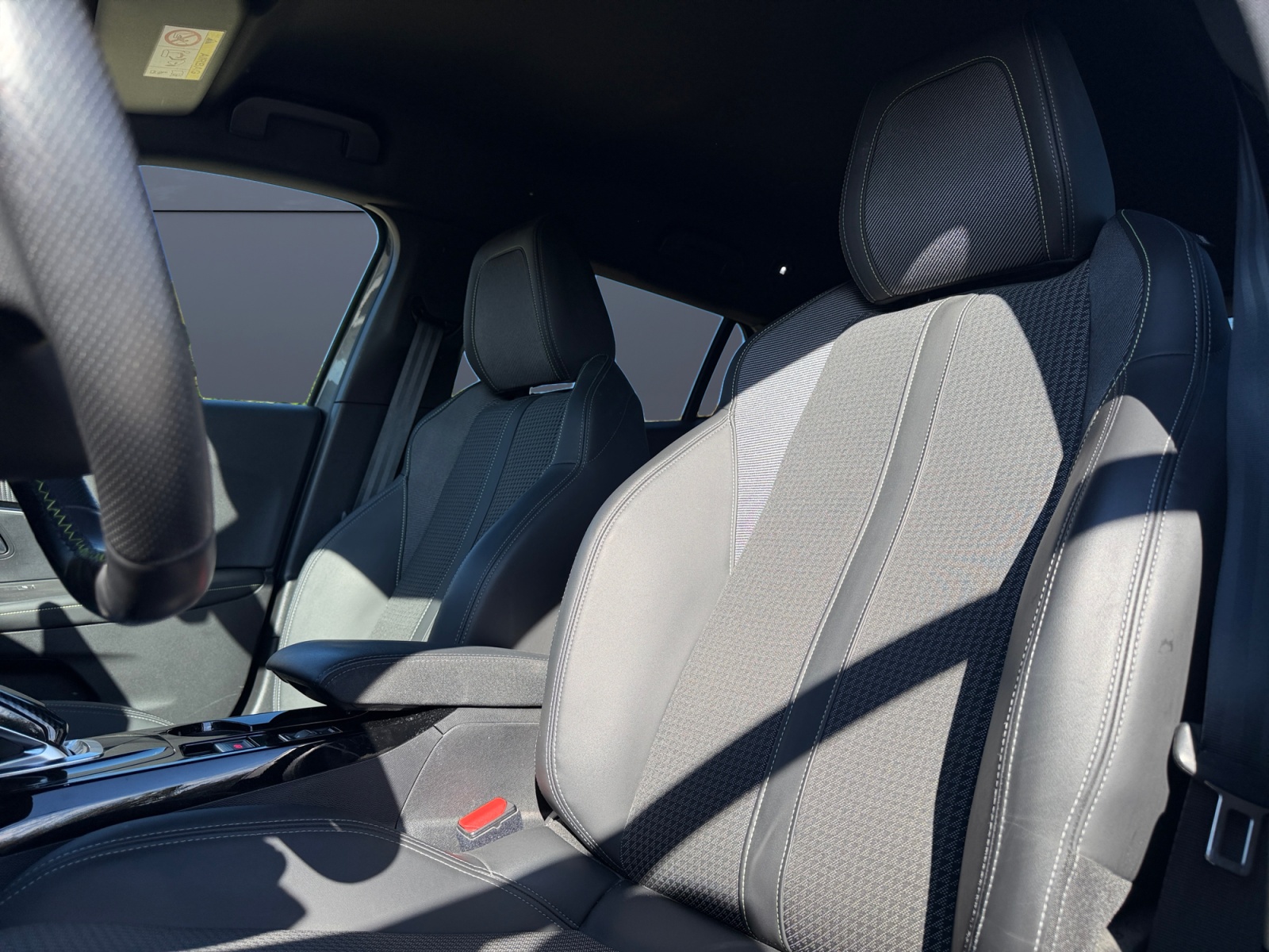 Peugeot 2008 9