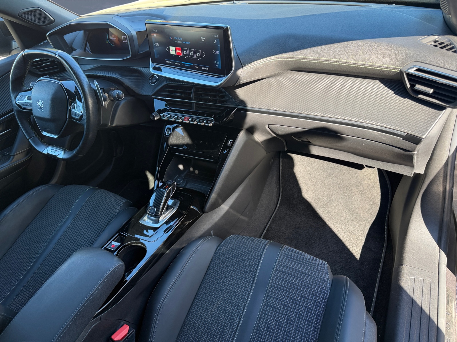 Peugeot 2008 12