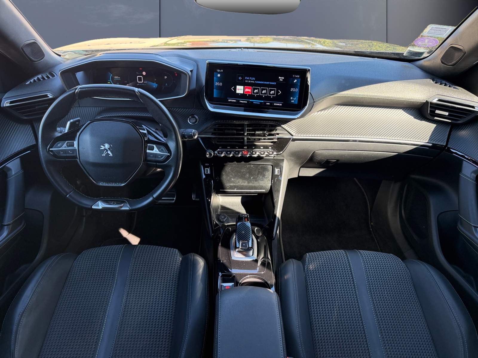 Peugeot 2008 14