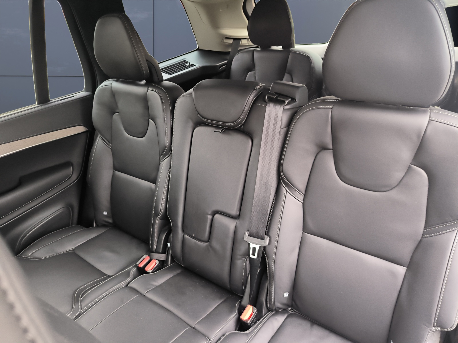 Volvo Xc90 10