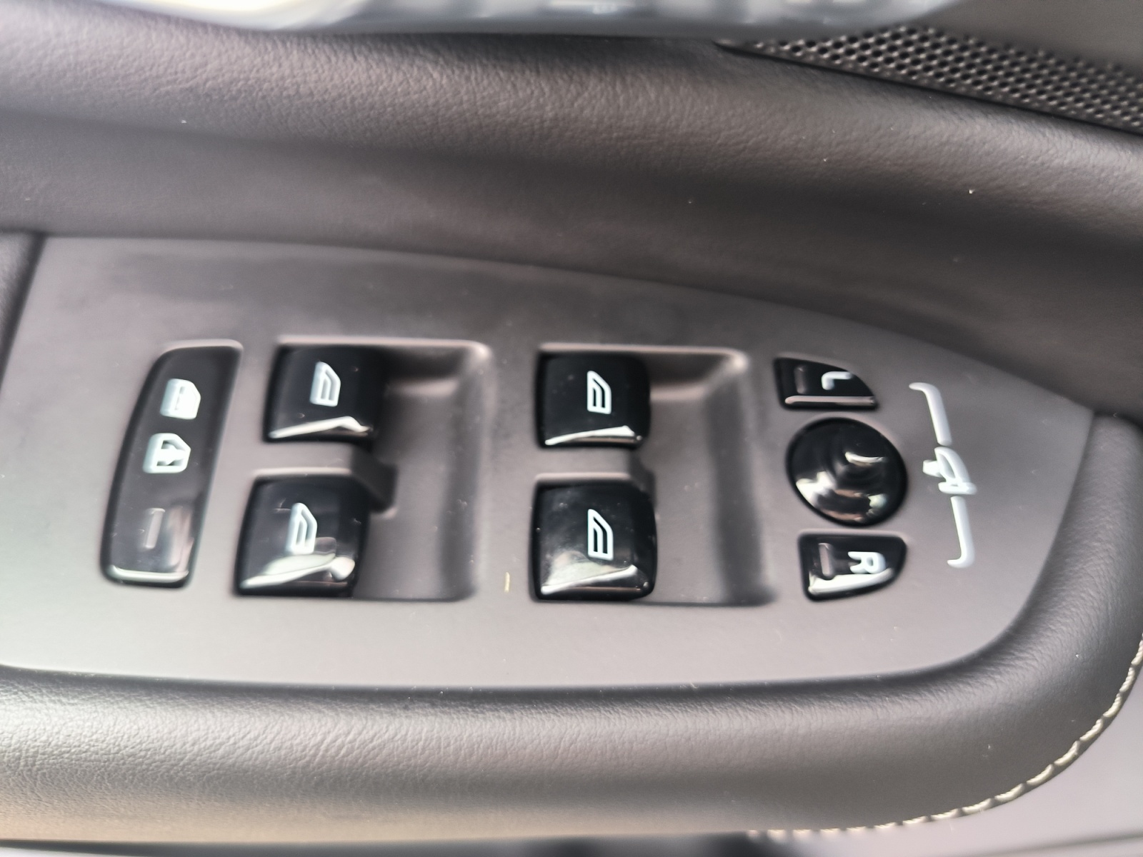 Volvo Xc90 21