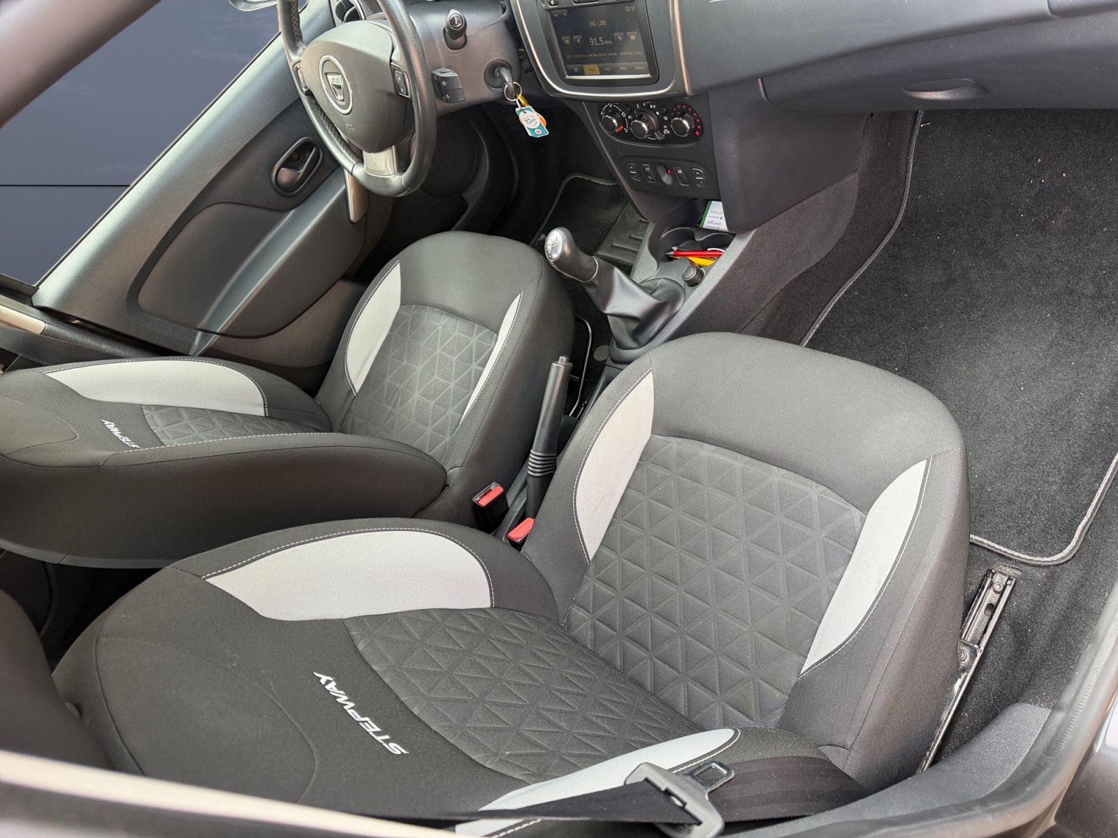 Dacia Sandero 12