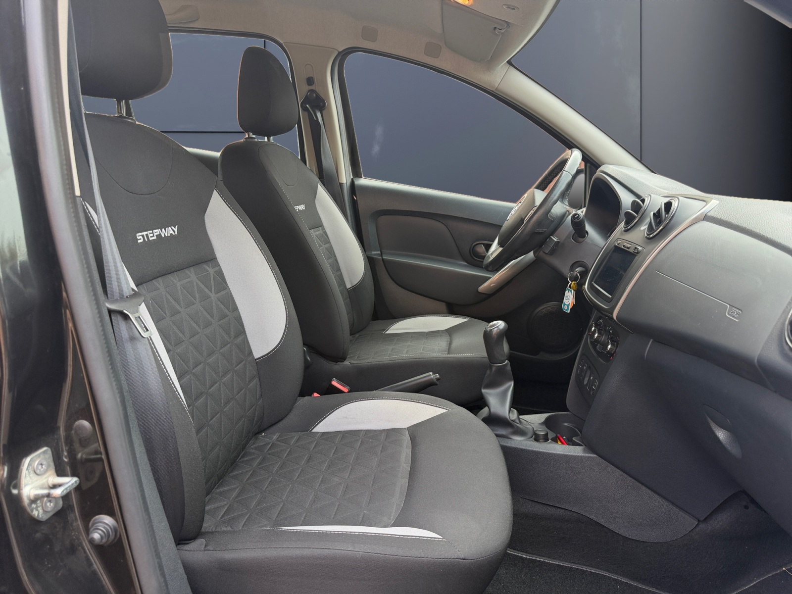 Dacia Sandero 13