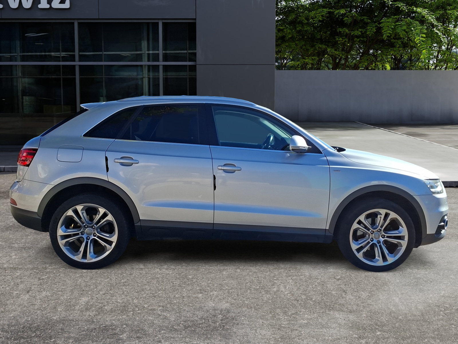 Audi Q3 5