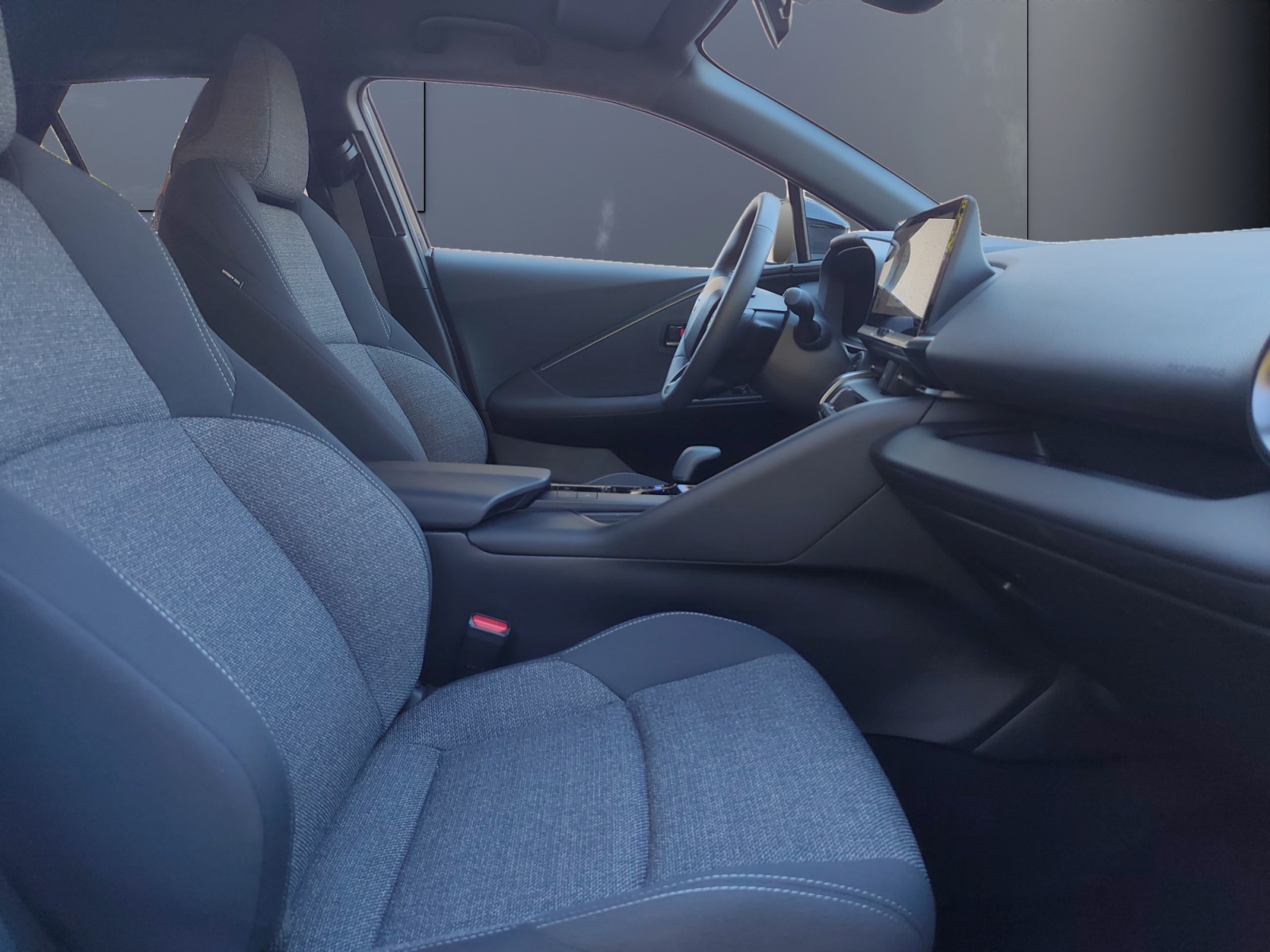 Toyota C-Hr 13