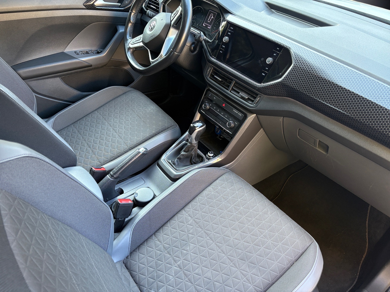 Volkswagen T-Cross 6