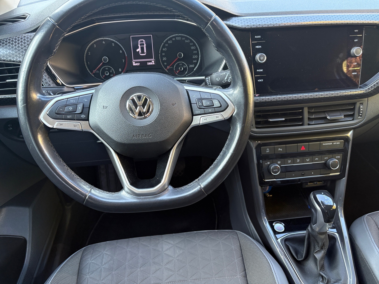 Volkswagen T-Cross 11