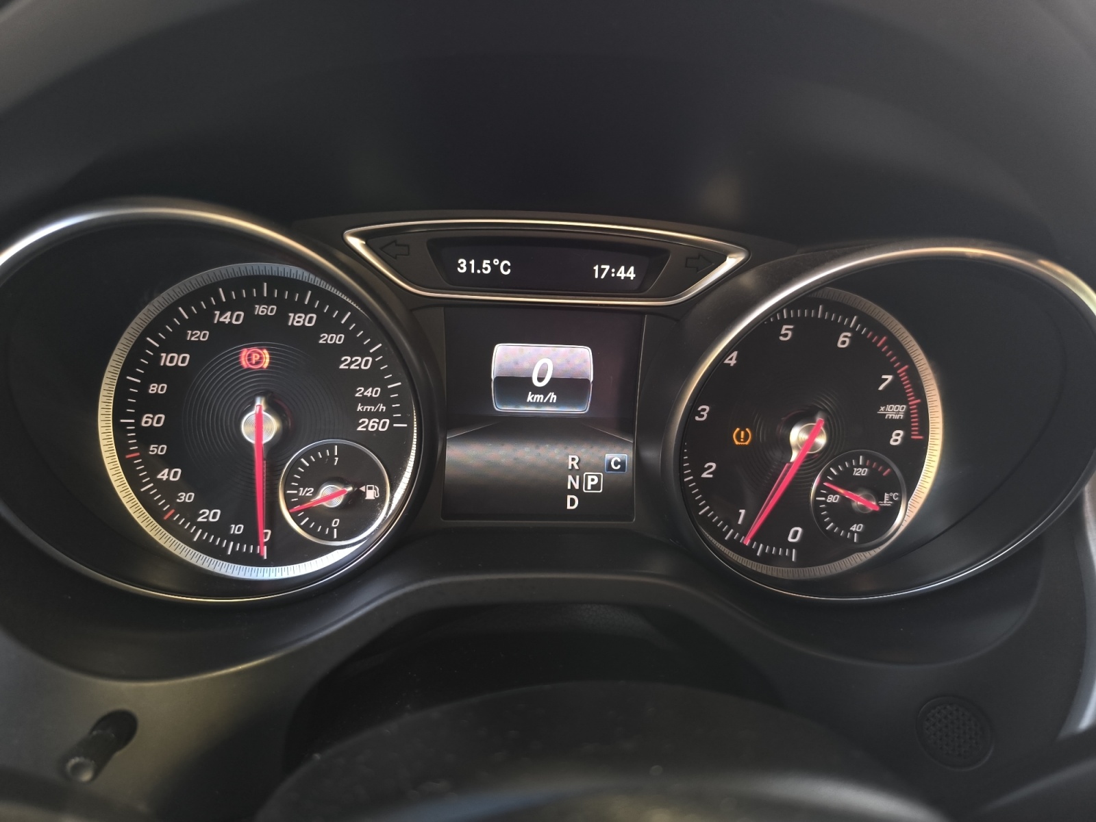 Mercedes-Benz Gla 16