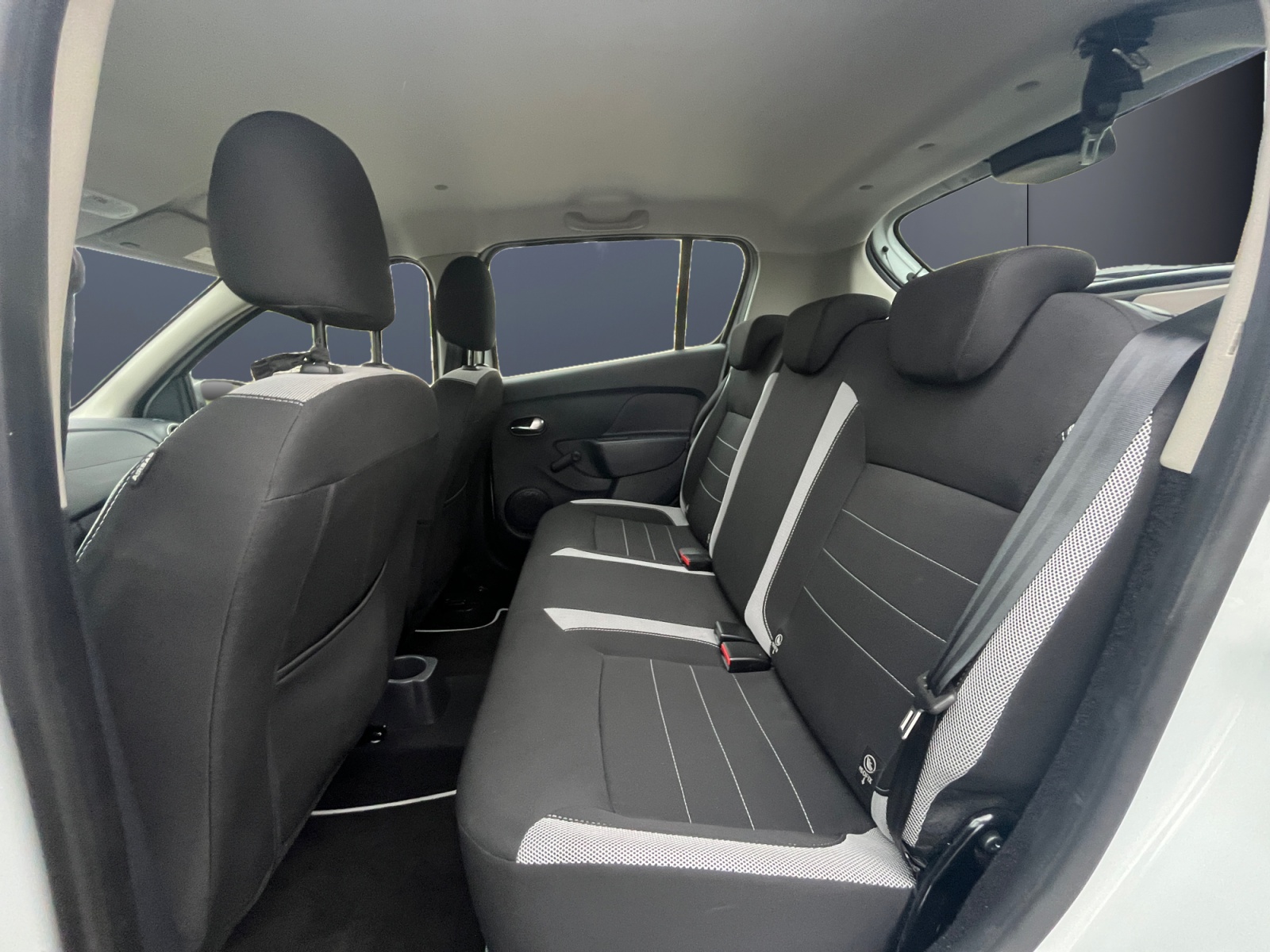 Dacia Sandero 10
