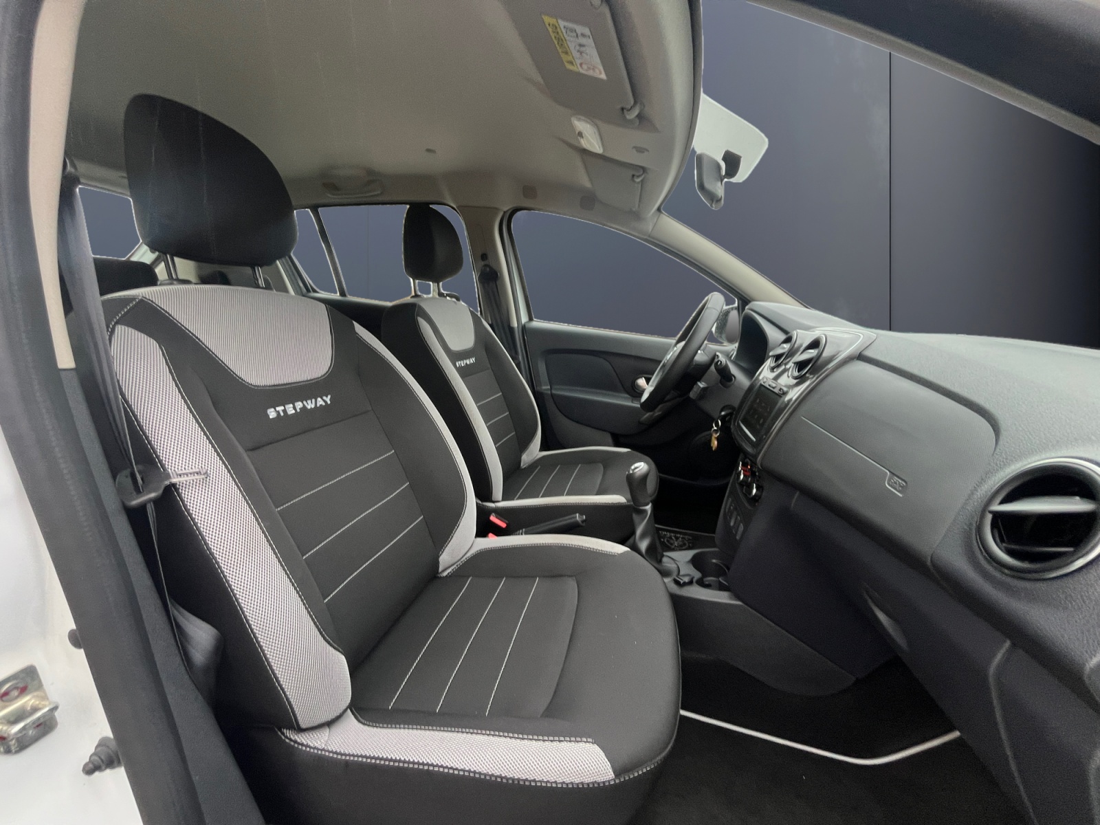 Dacia Sandero 14