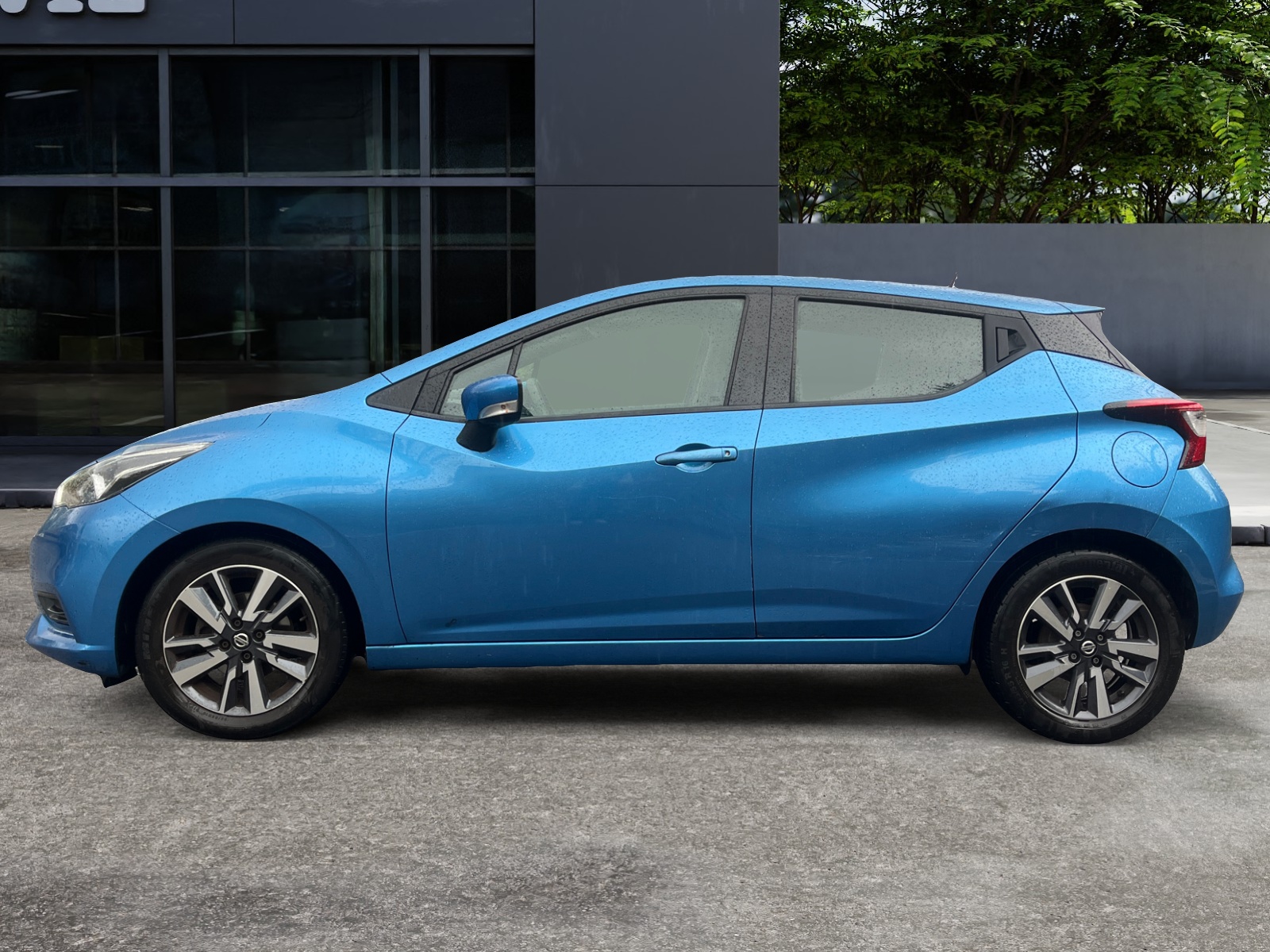 Nissan Micra 1