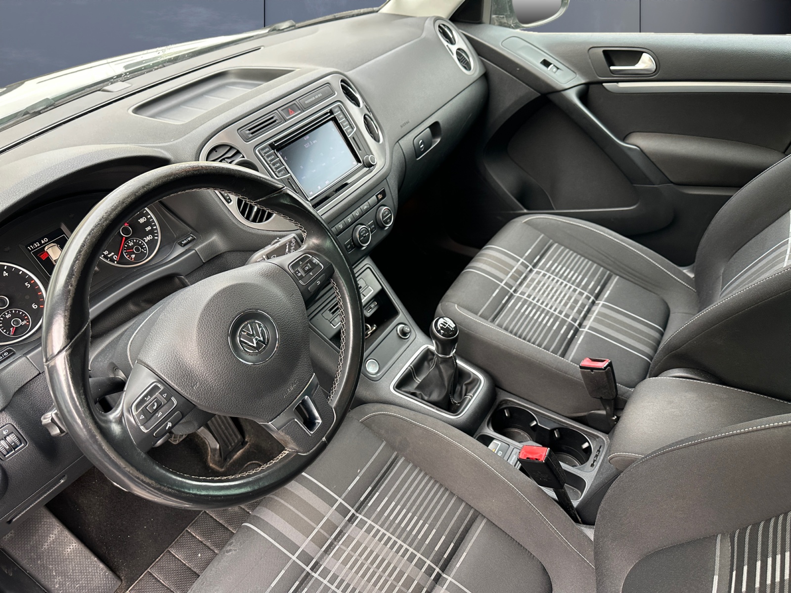 Volkswagen Tiguan 8