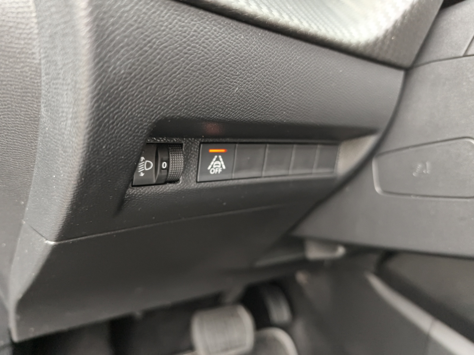 Peugeot 208 21