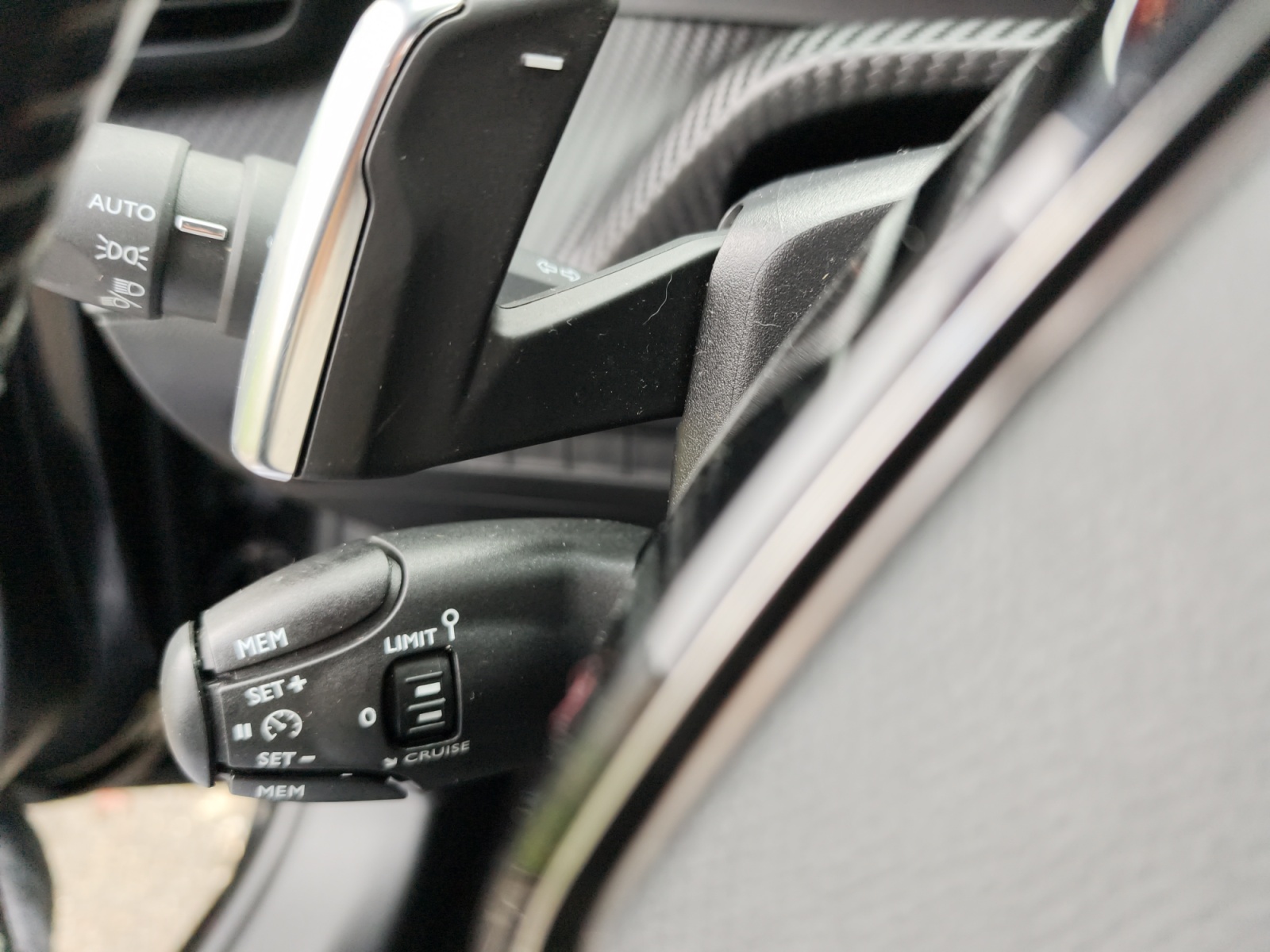 Peugeot 208 22