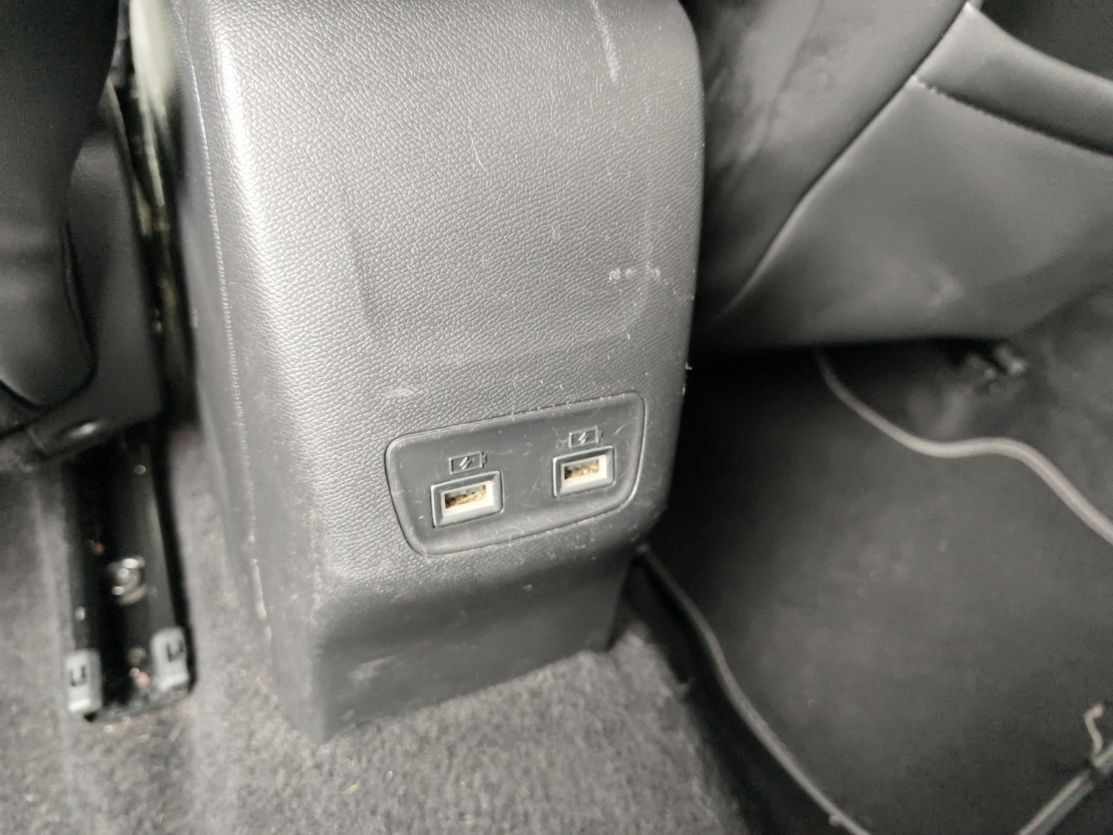 Peugeot 208 26