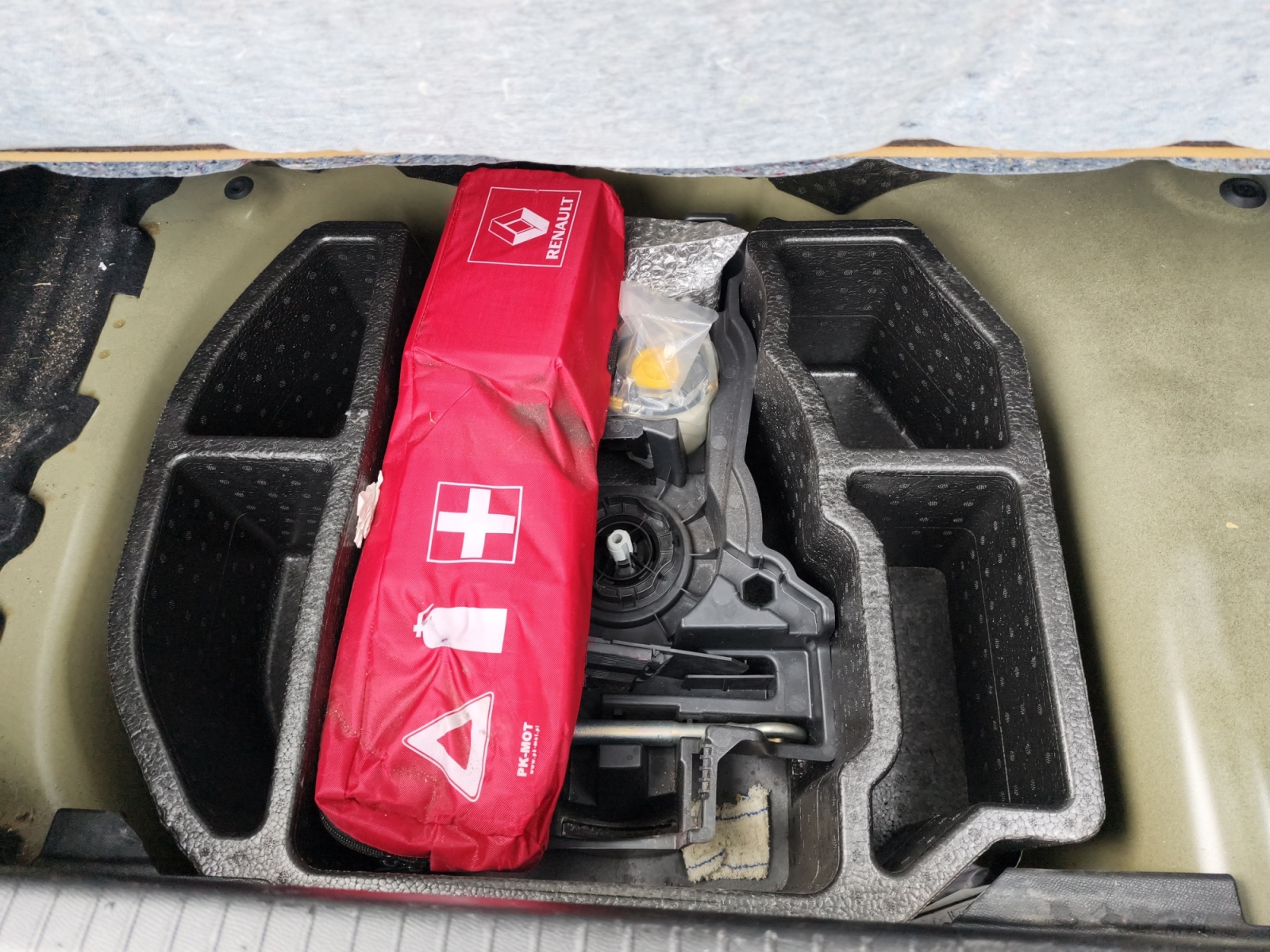Peugeot 208 30