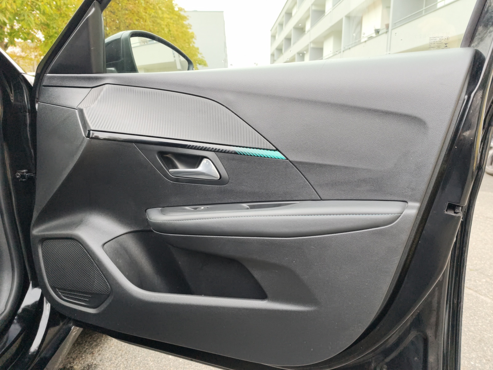 Peugeot 208 32