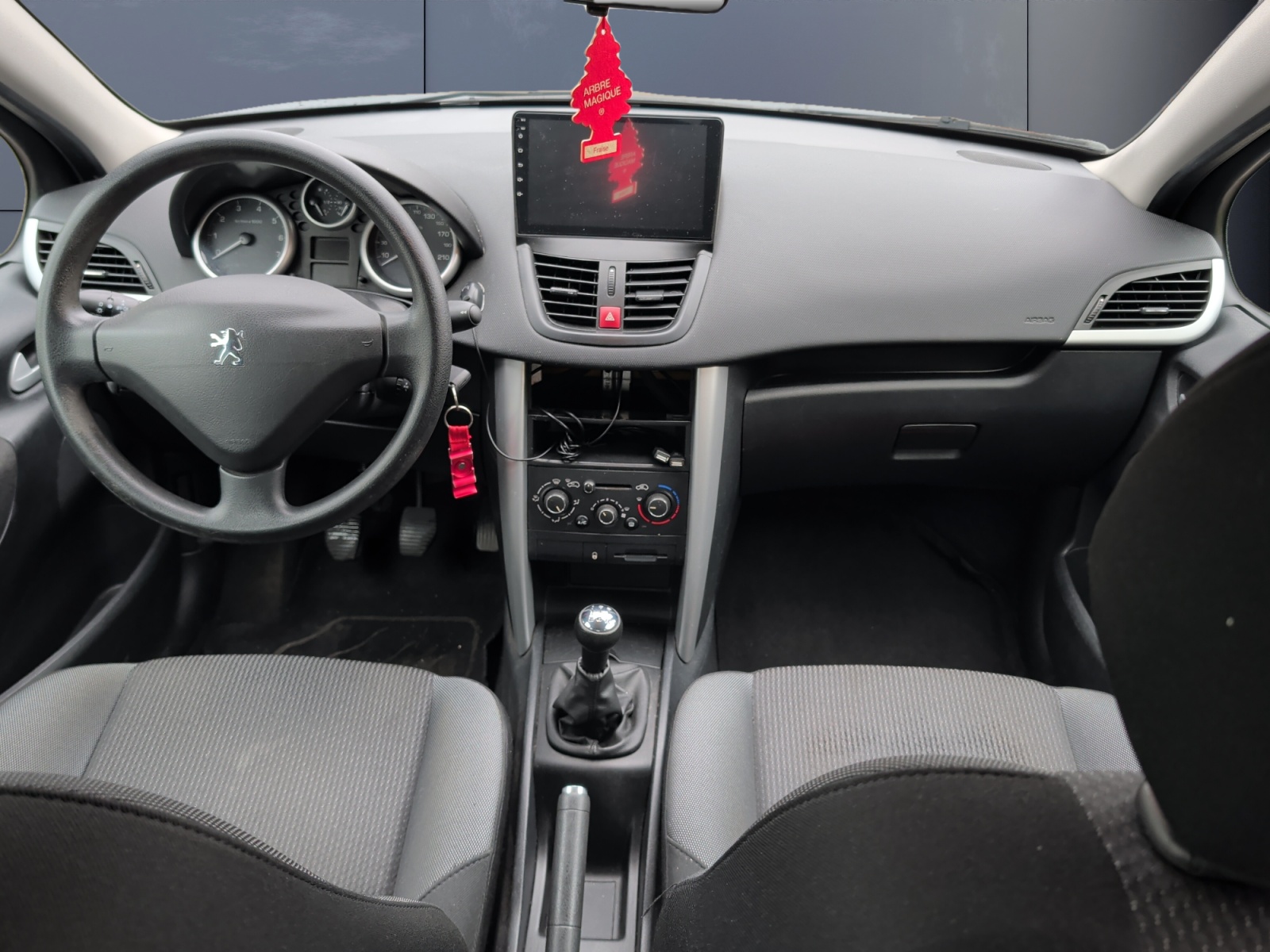 Peugeot 207 14
