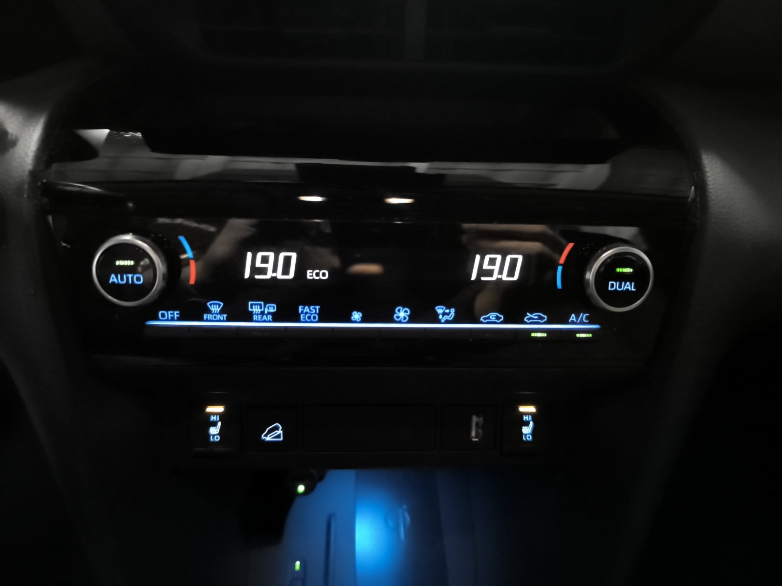 Toyota Yaris 24