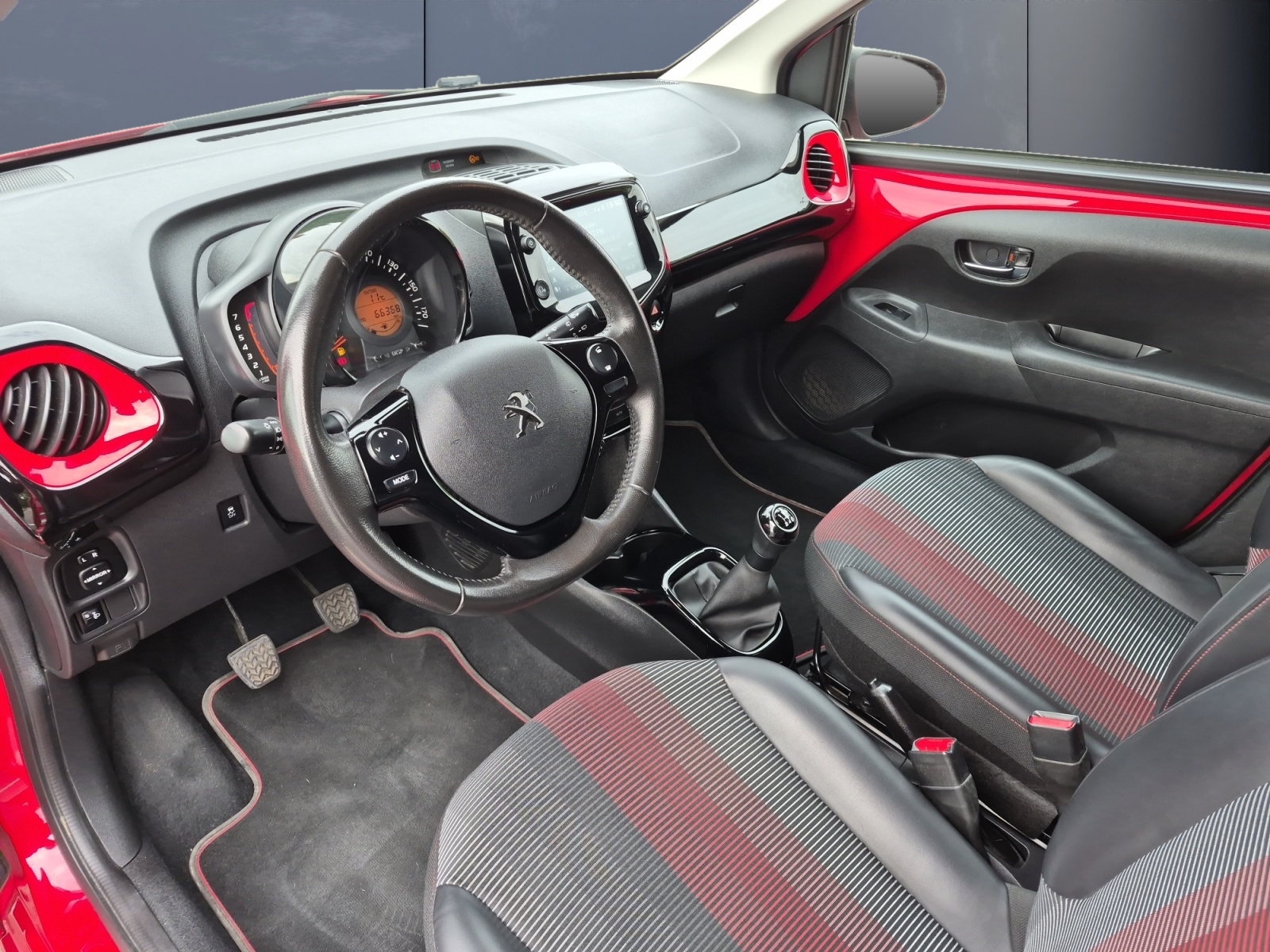 Peugeot 108 8