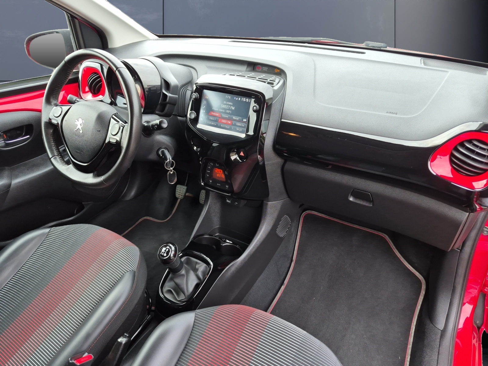 Peugeot 108 12