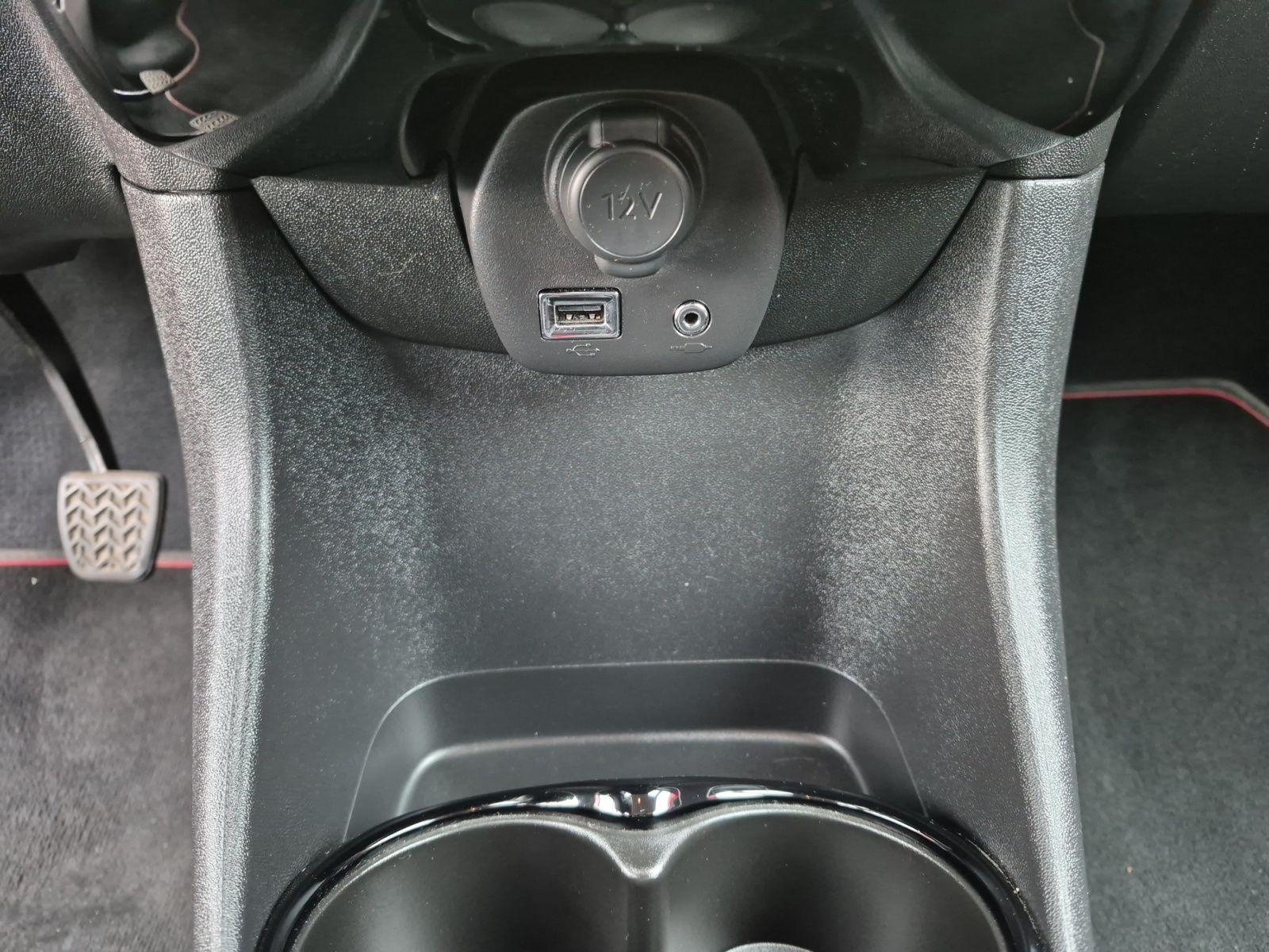 Peugeot 108 25