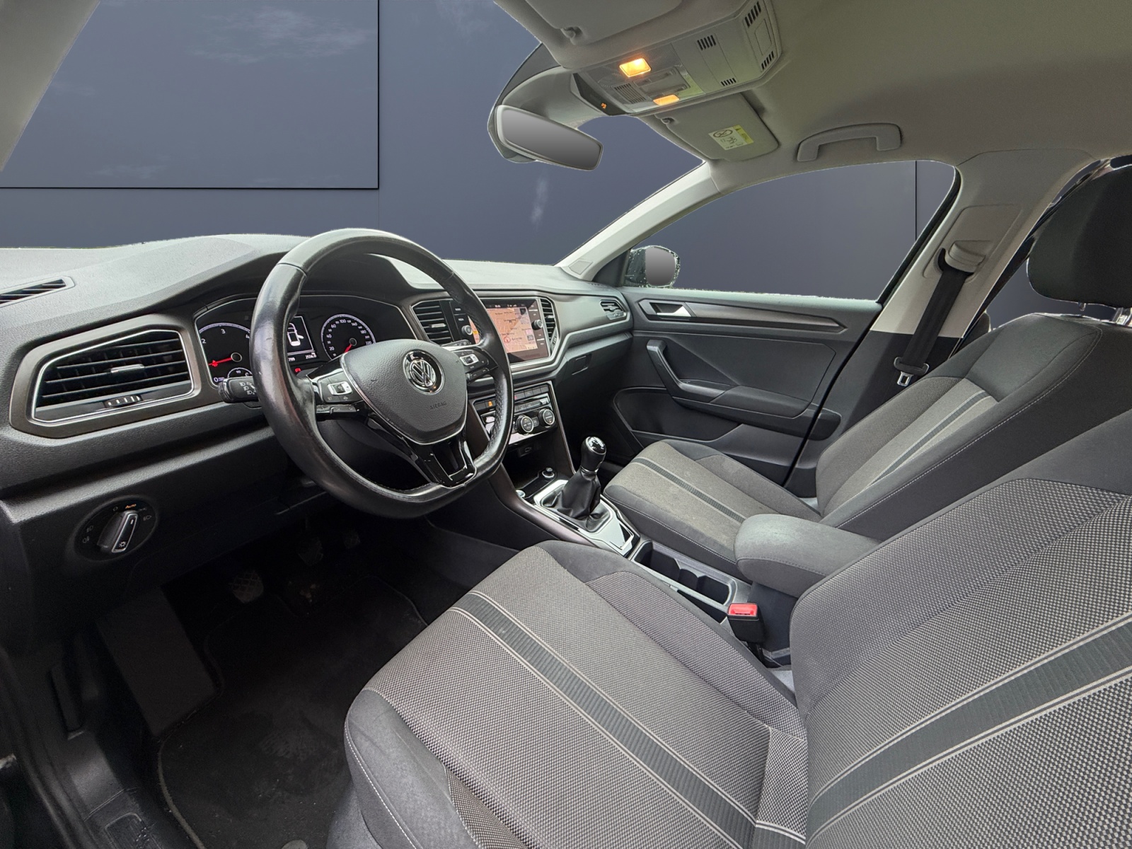 Volkswagen T-Roc 8
