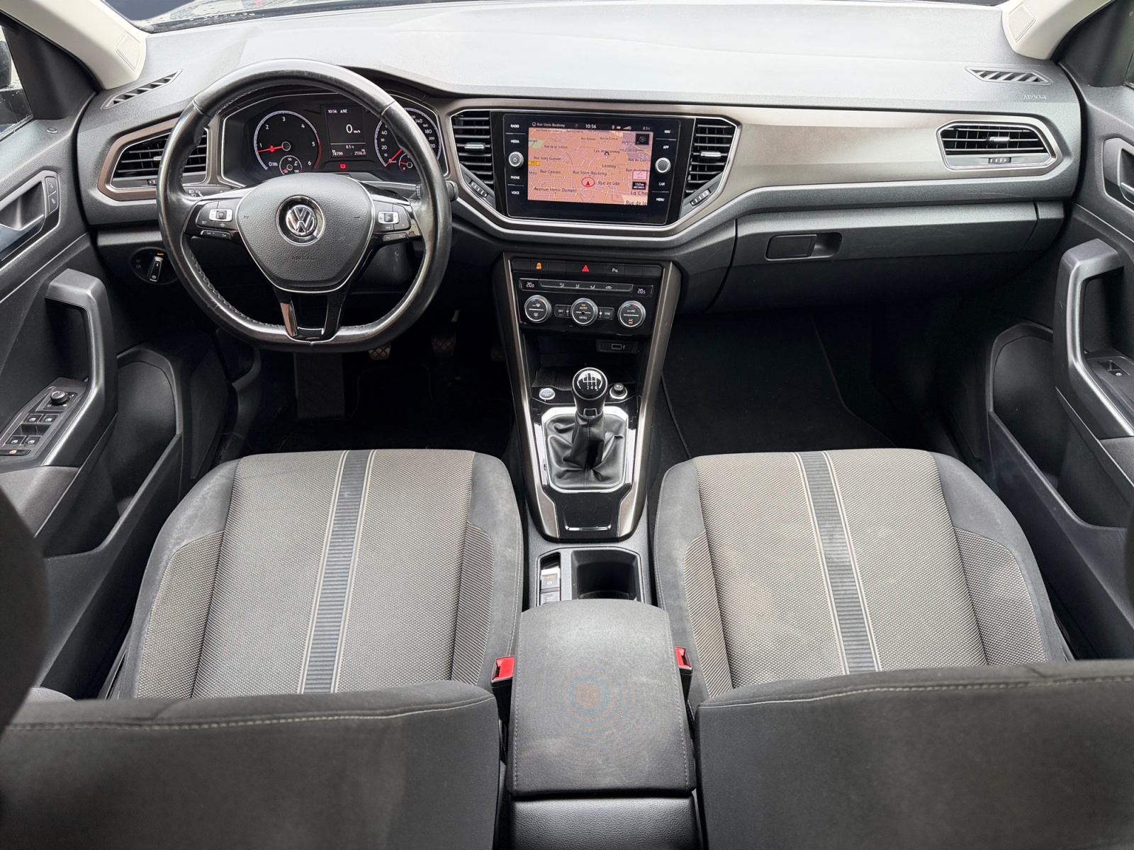 Volkswagen T-Roc 14