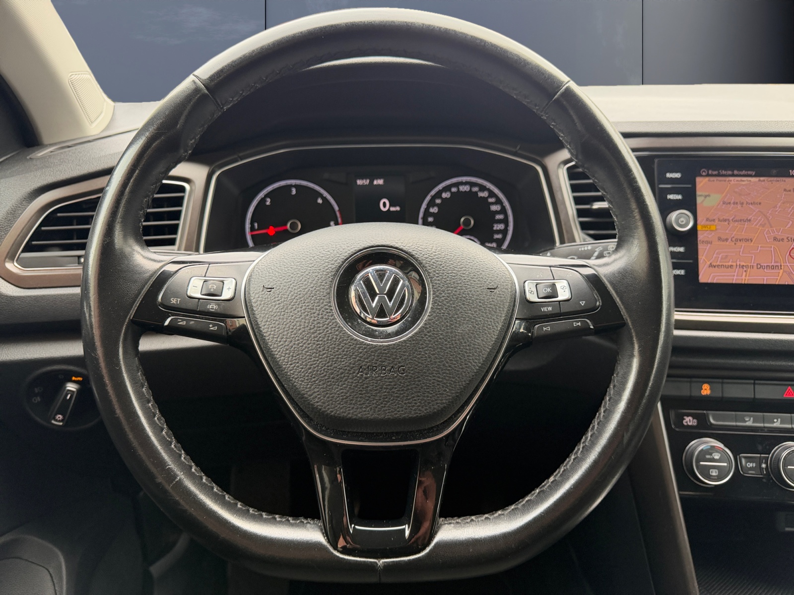 Volkswagen T-Roc 15