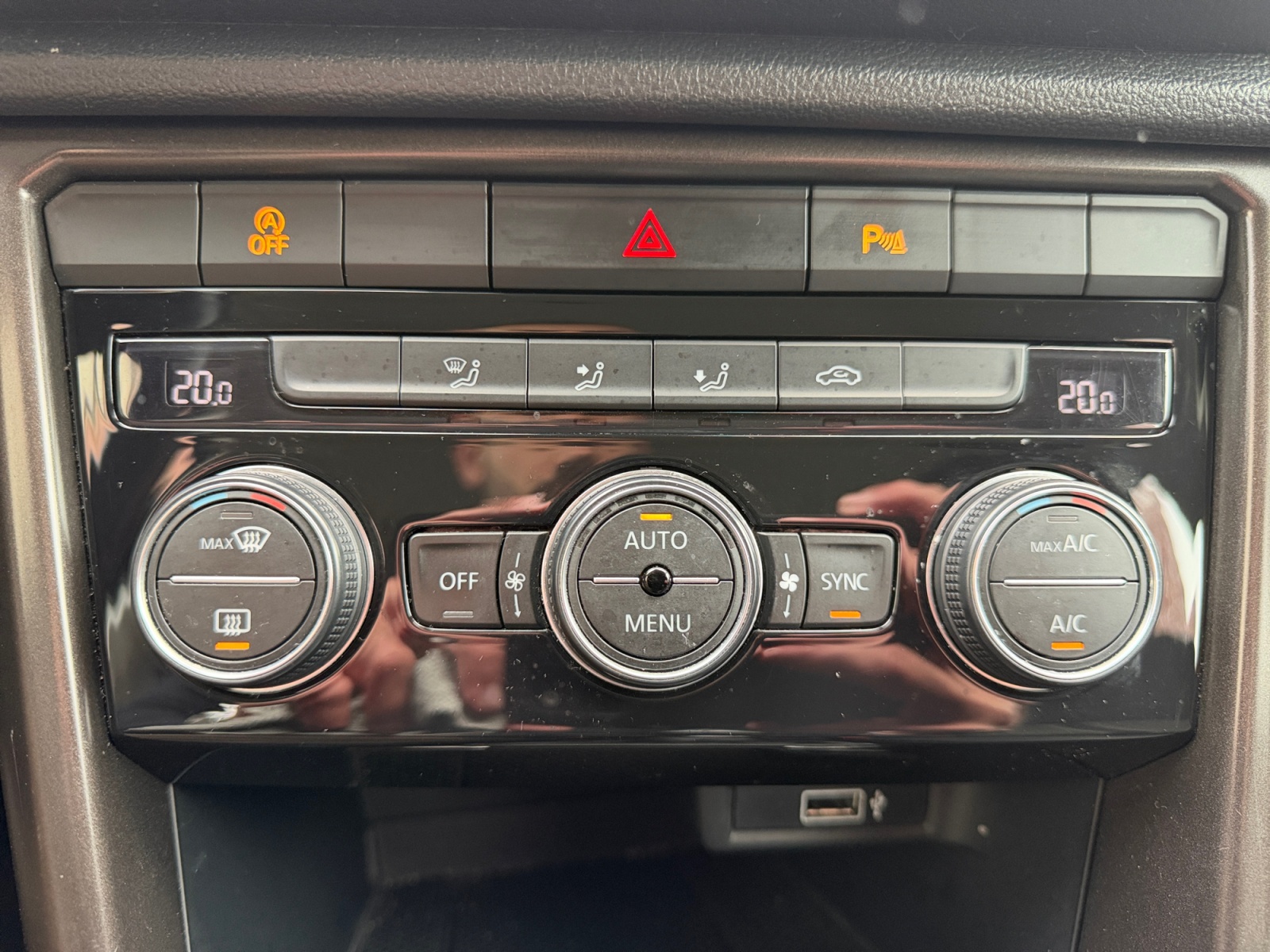 Volkswagen T-Roc 26