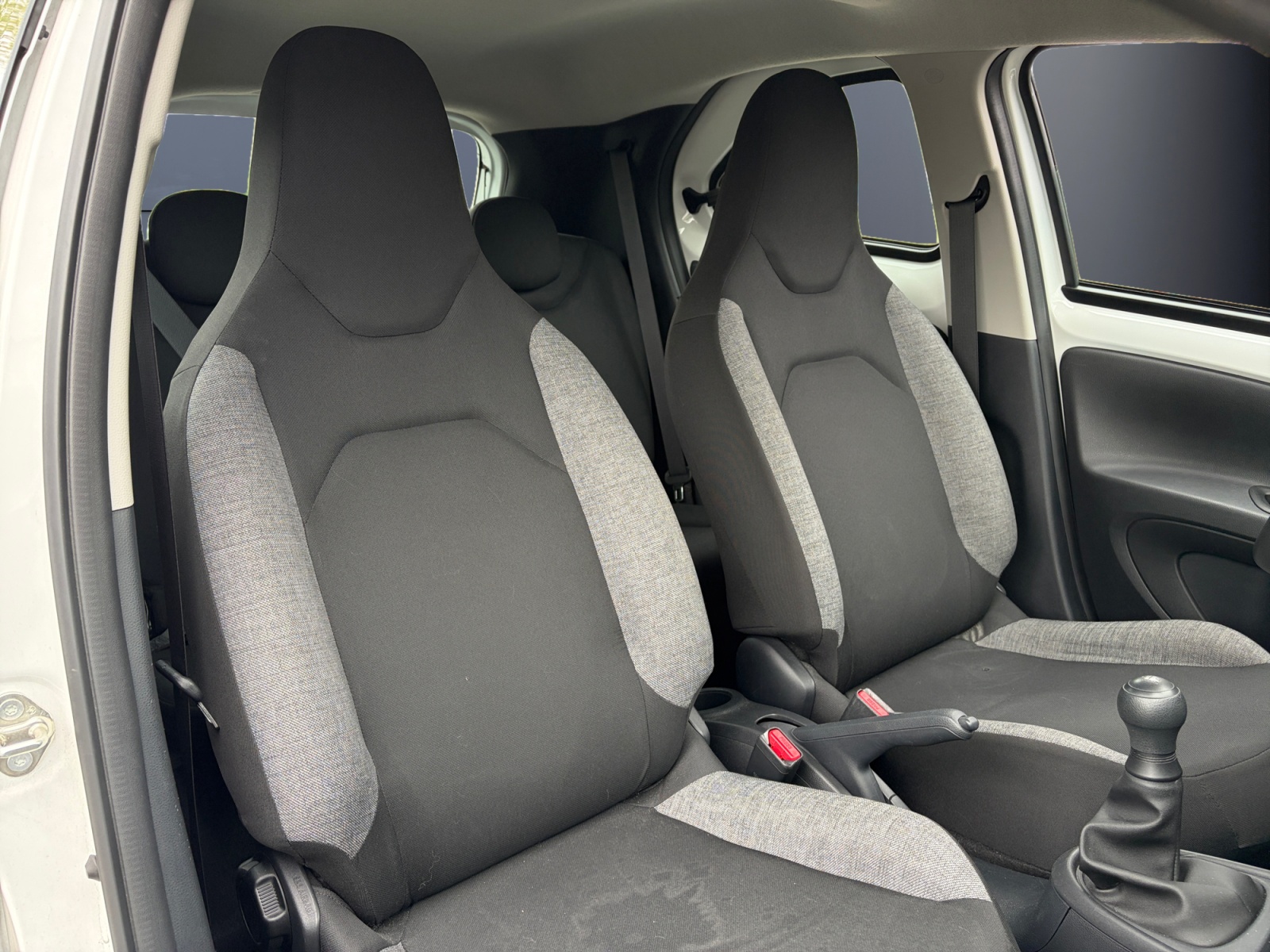 Toyota Aygo X 13