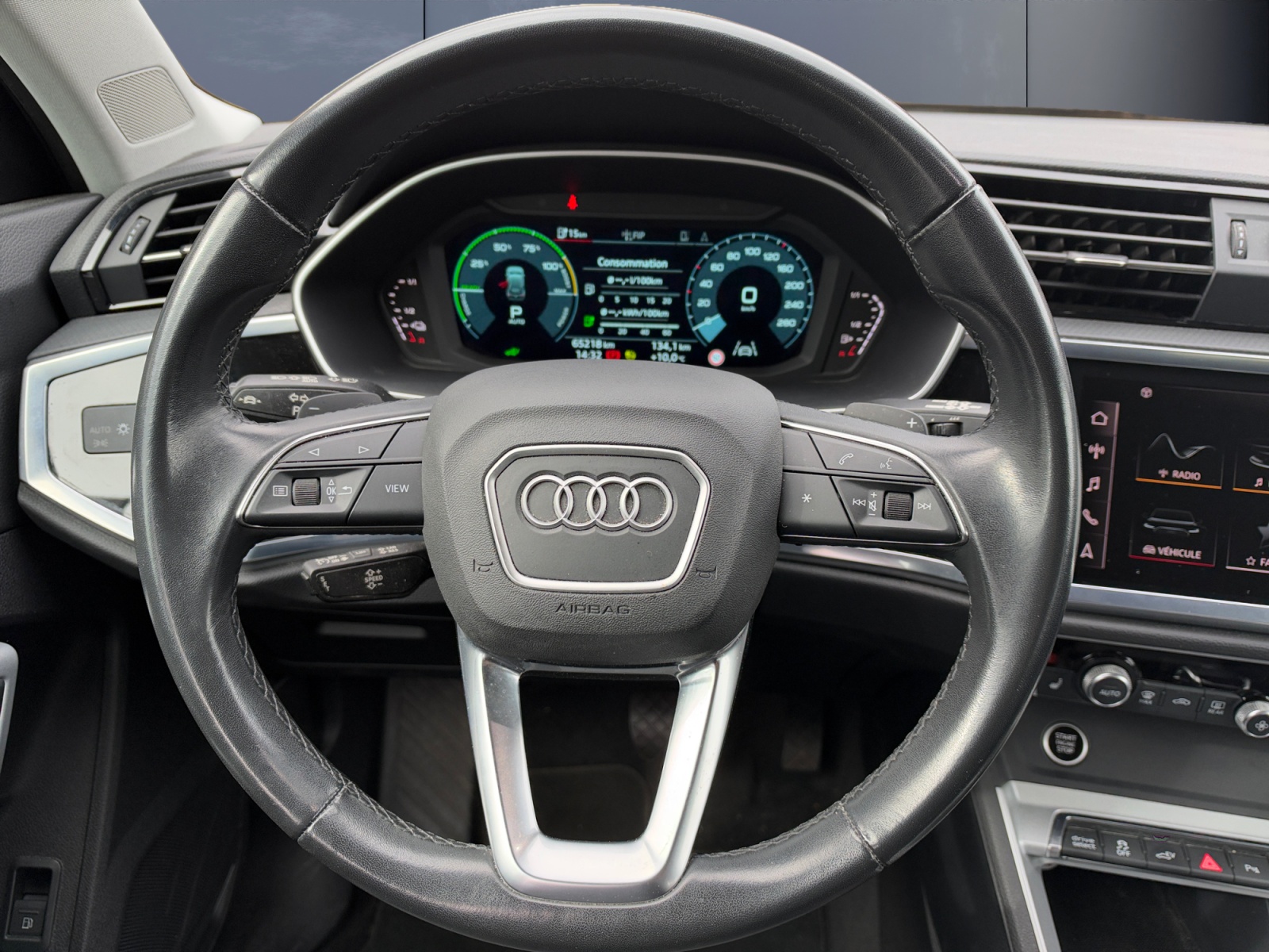 Audi Q3 15