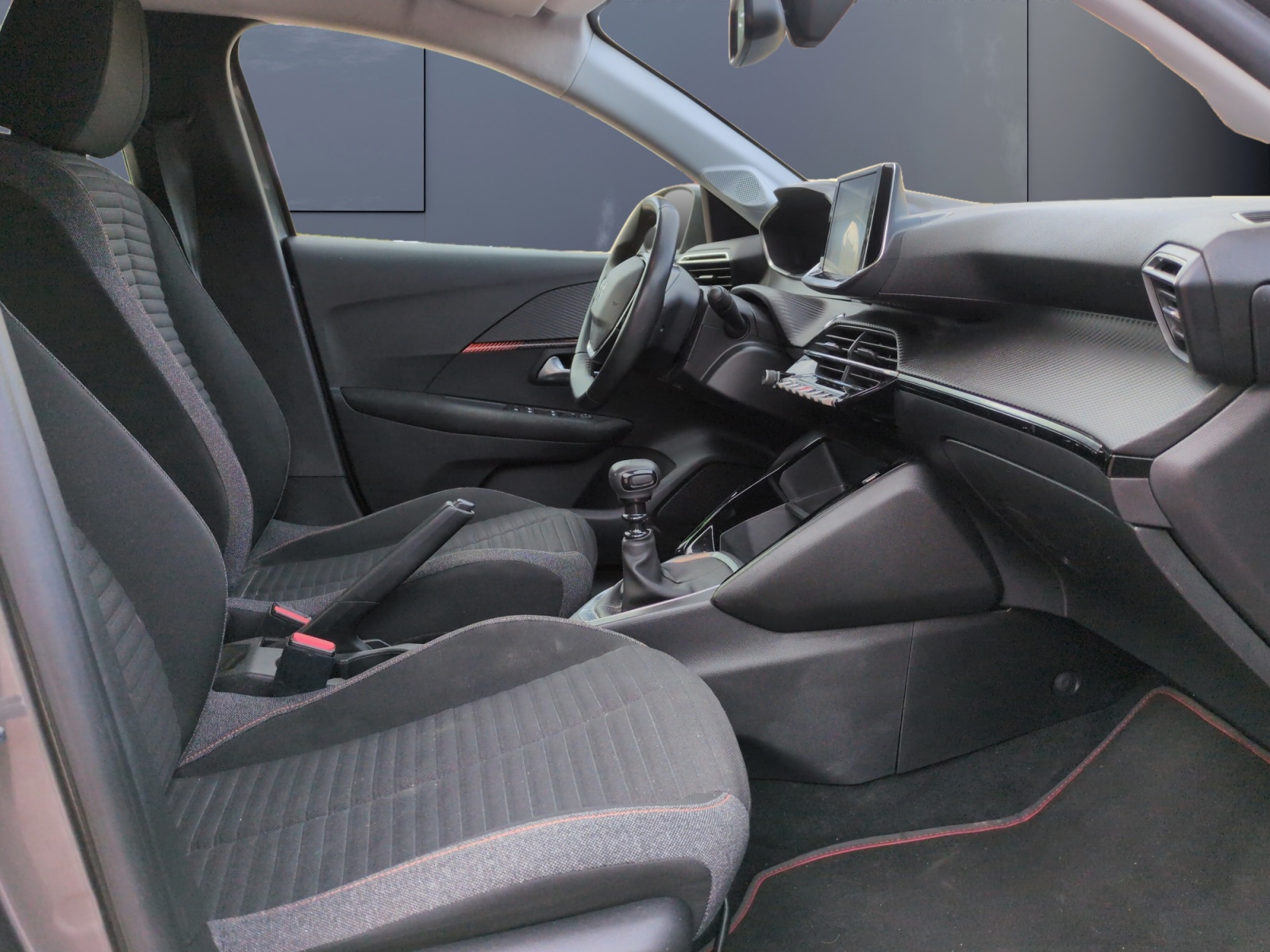 Peugeot 208 13