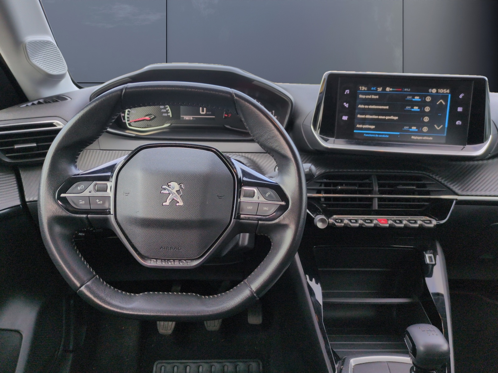 Peugeot 208 15
