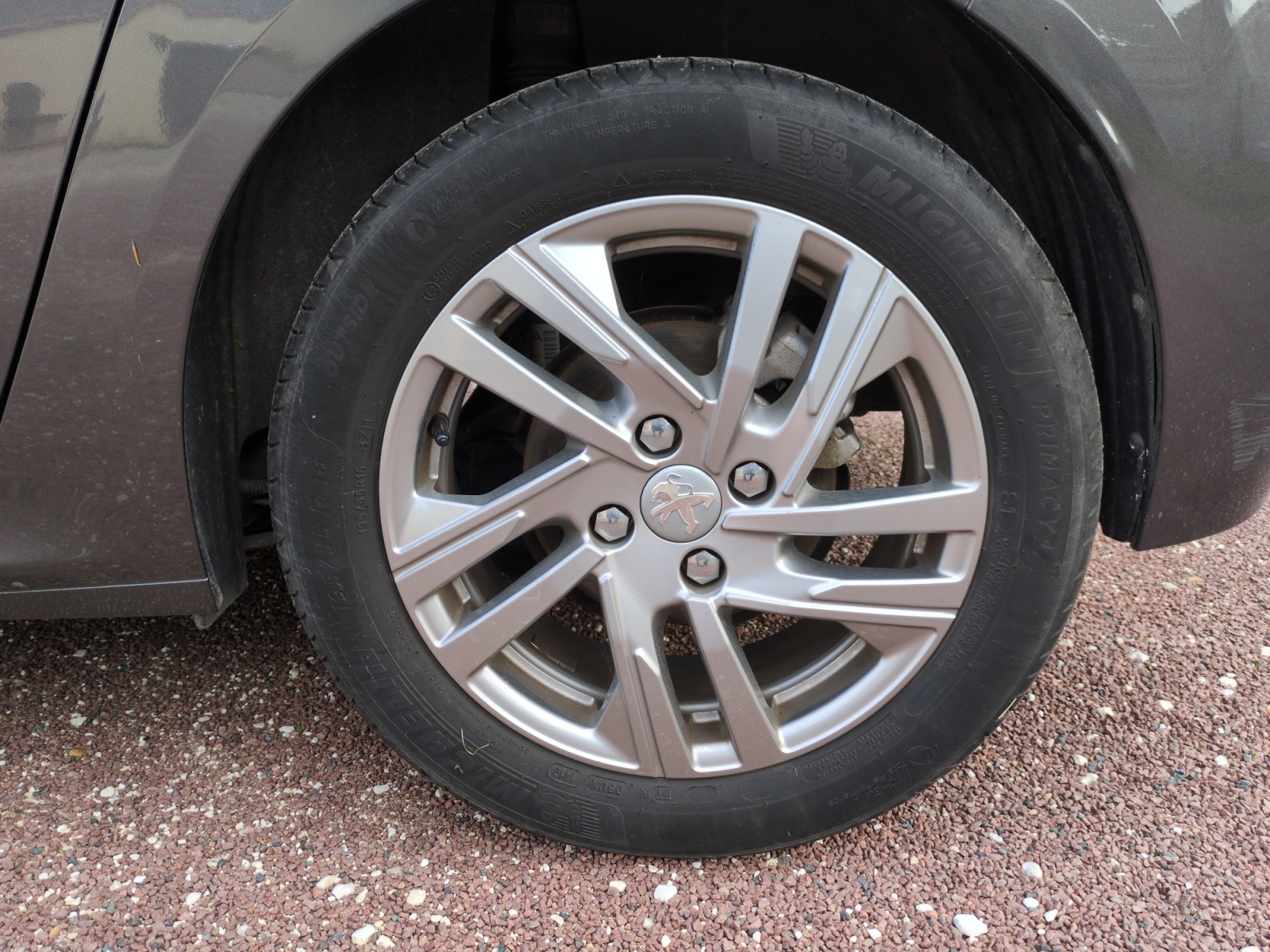 Peugeot 208 19