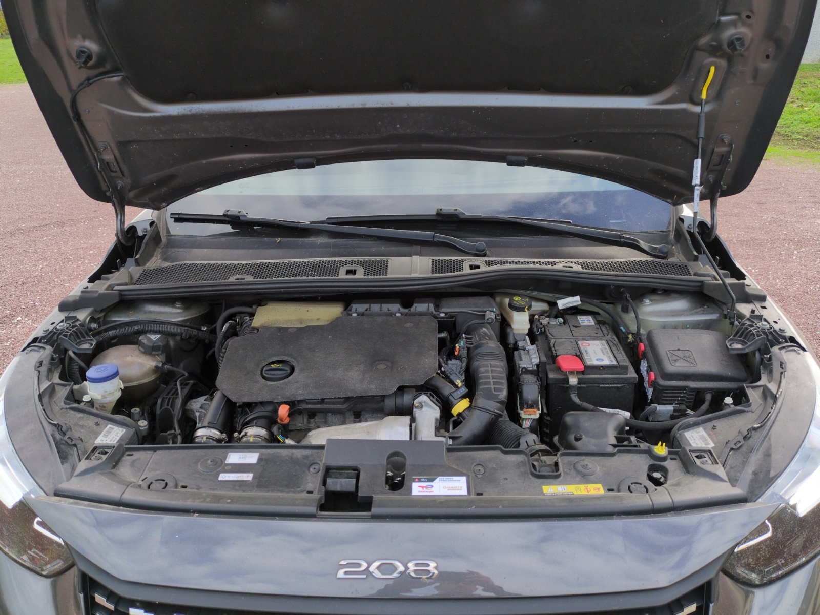 Peugeot 208 32