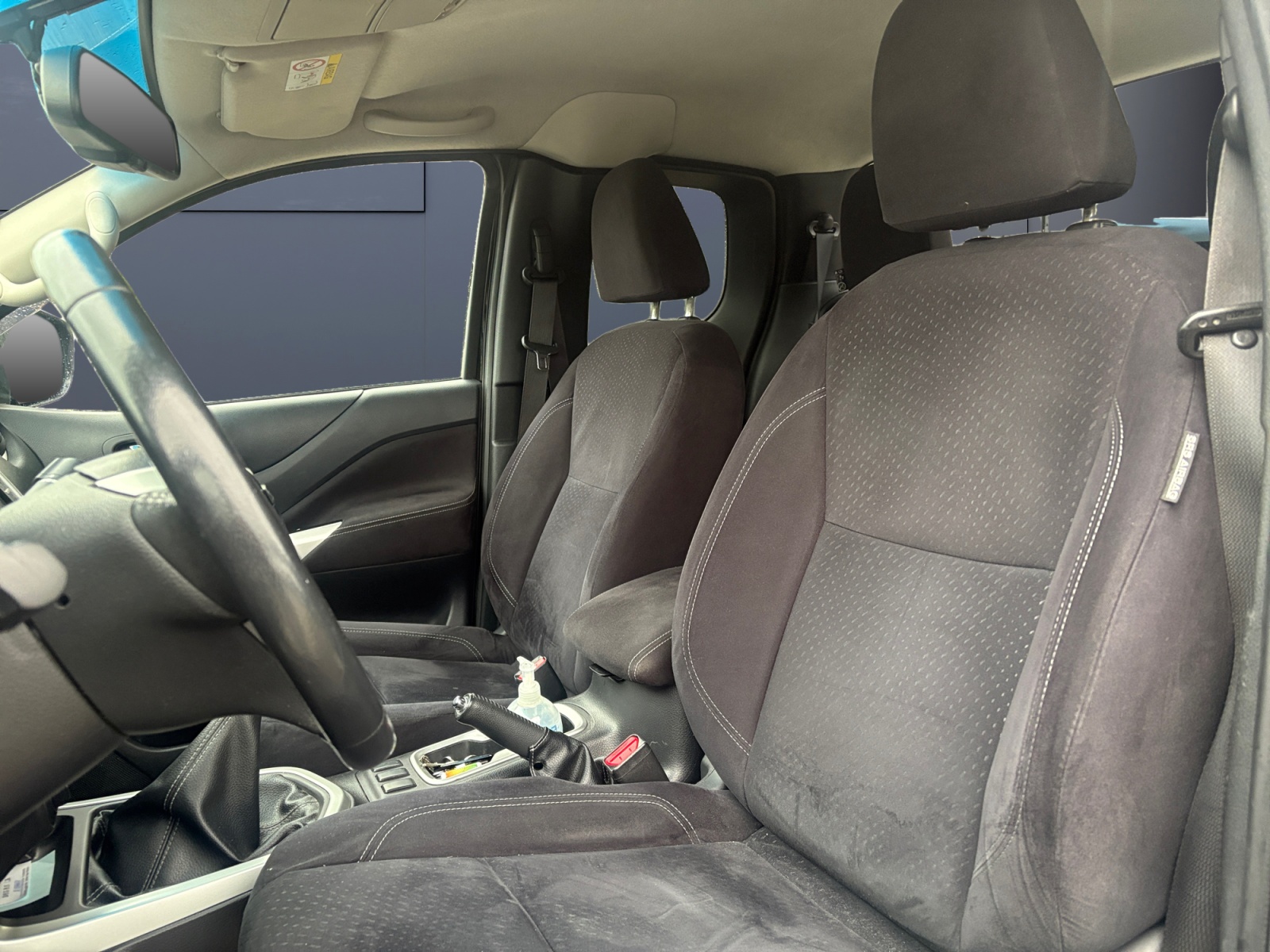 Nissan Np300 Navara 9