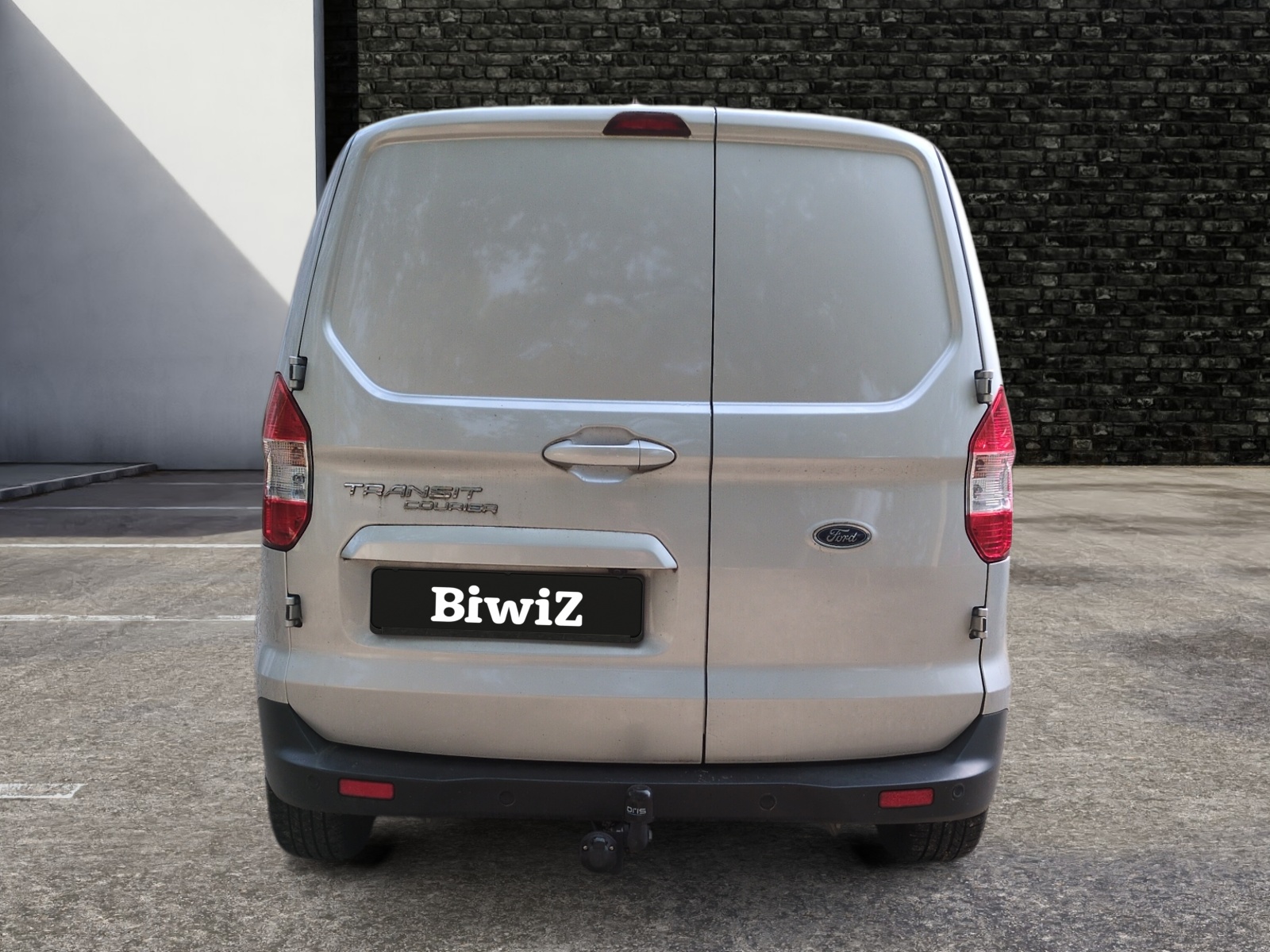 Ford Transit Courier 28