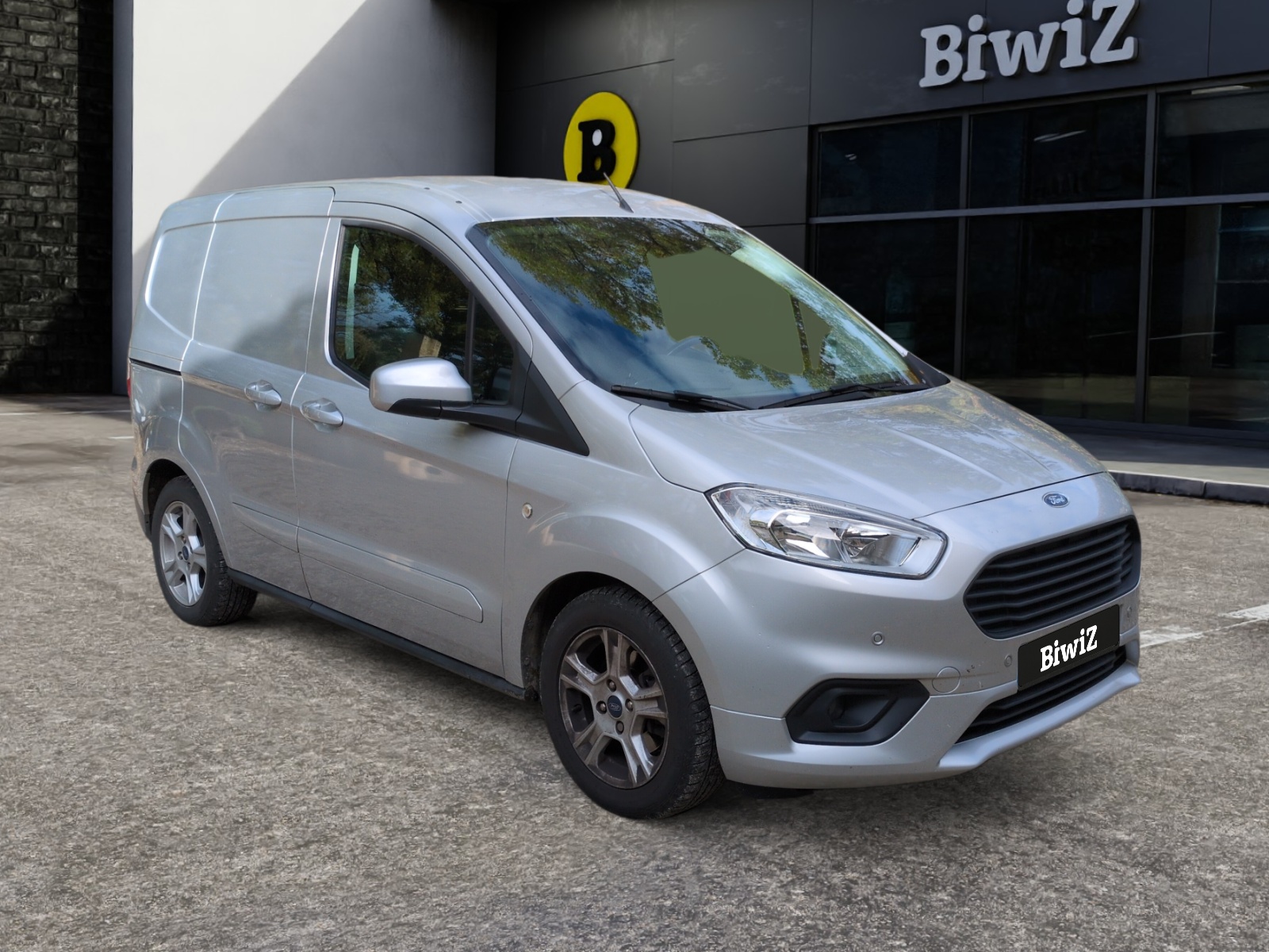 Ford Transit Courier 2