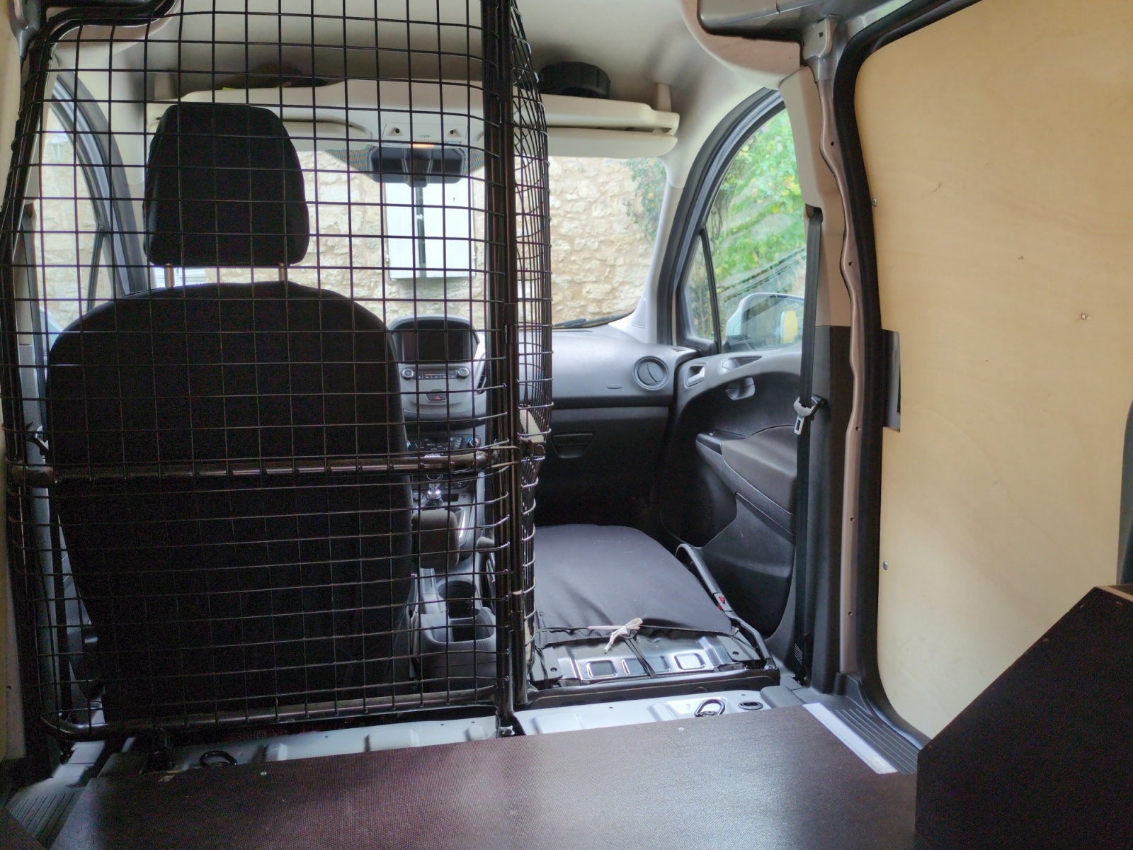 Ford Transit Courier 20
