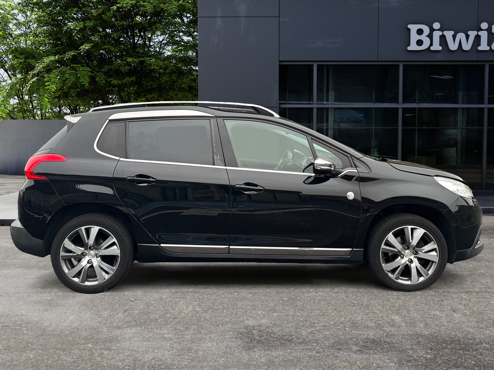 Peugeot 2008 5